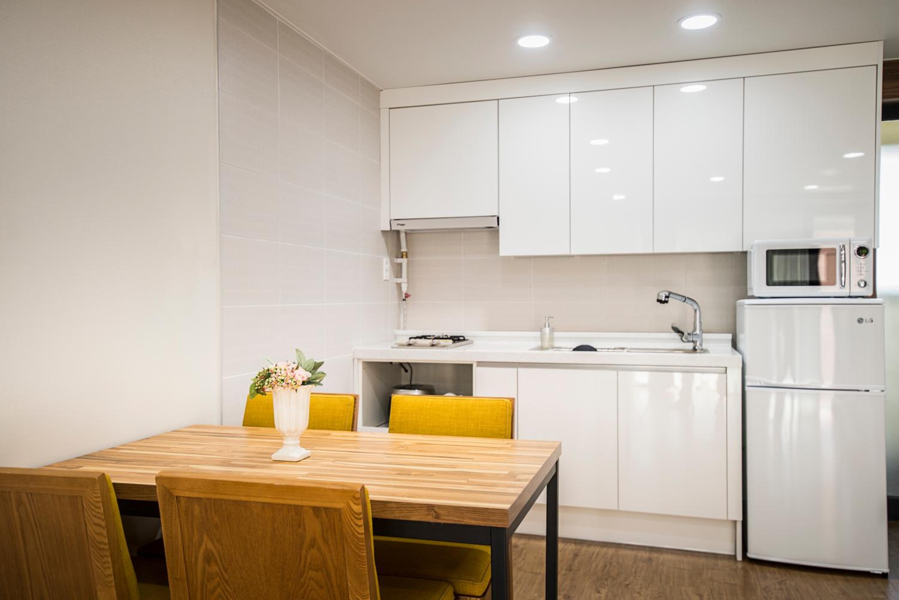 W Ocean Pension
