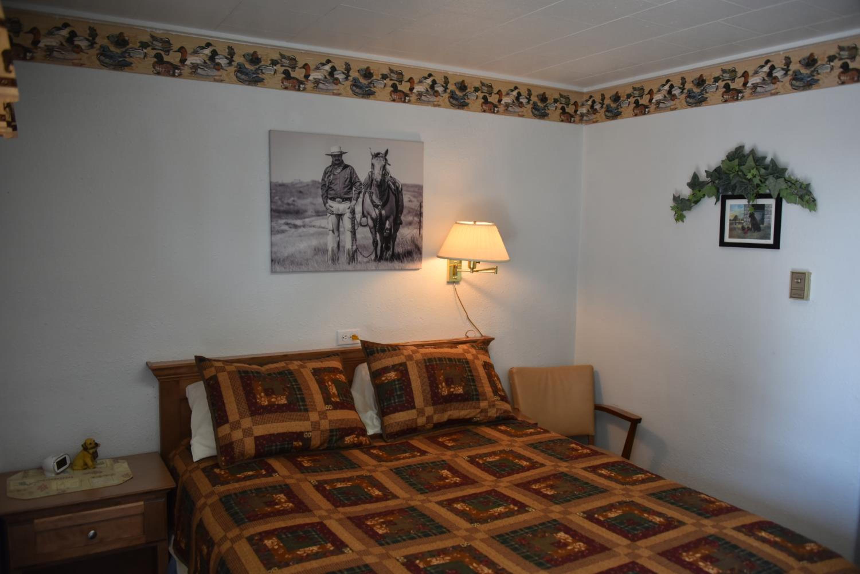 Royals Inn Motel