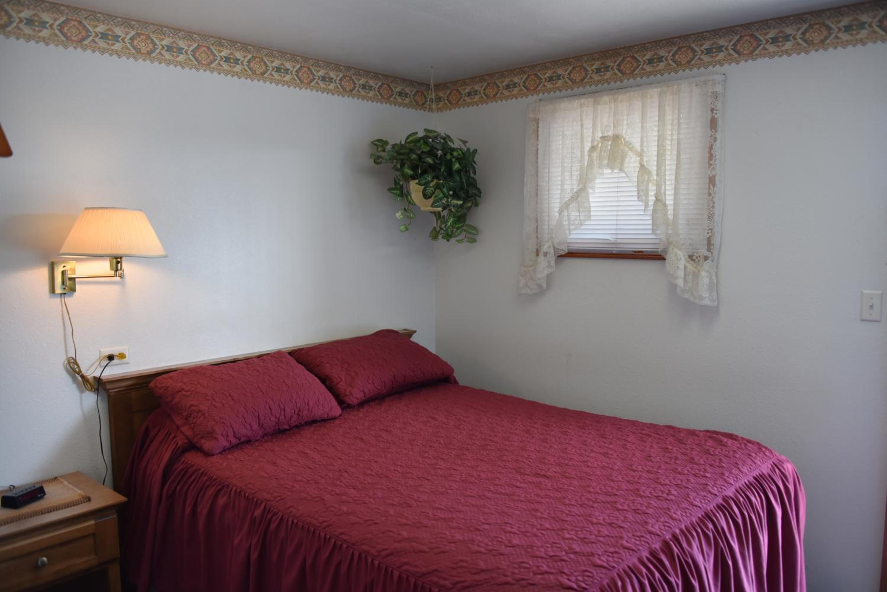 Royals Inn Motel