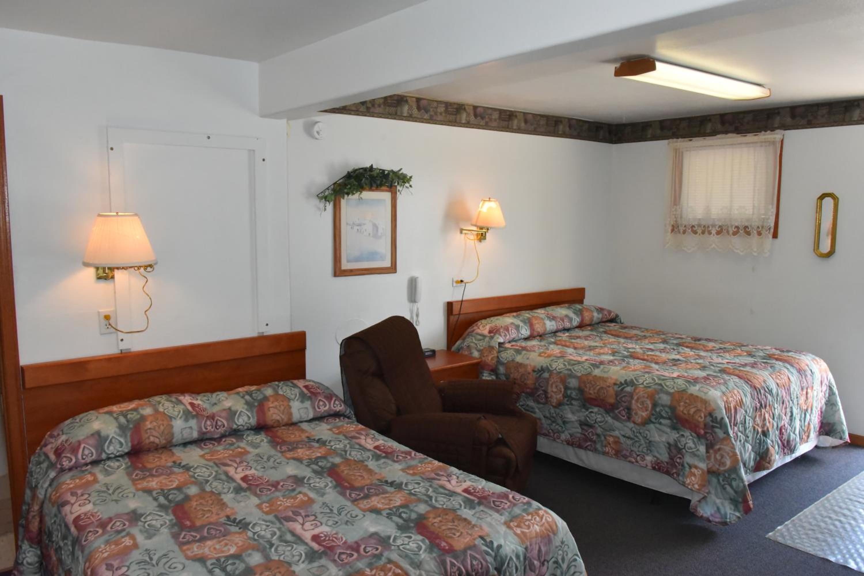 Royals Inn Motel