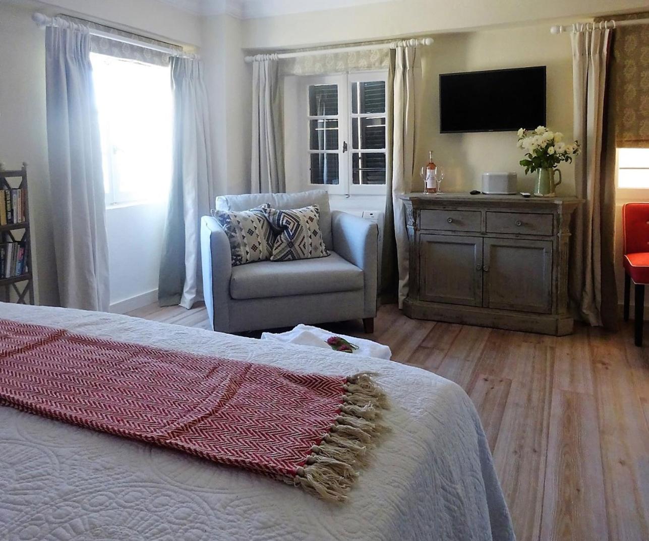 Durrell Liston Suites view 2