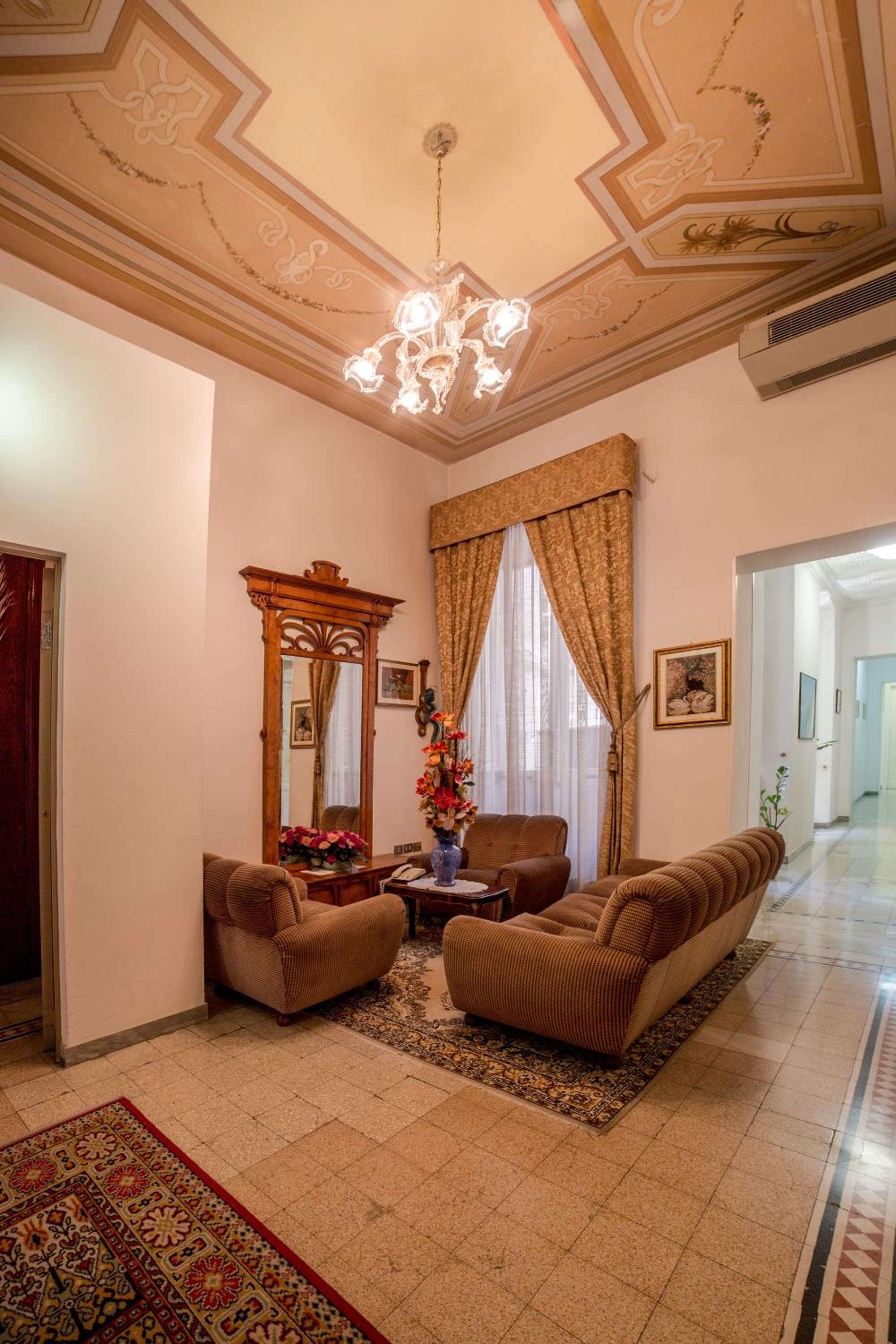 Hotel AeR BJ Vittoria - Image 1