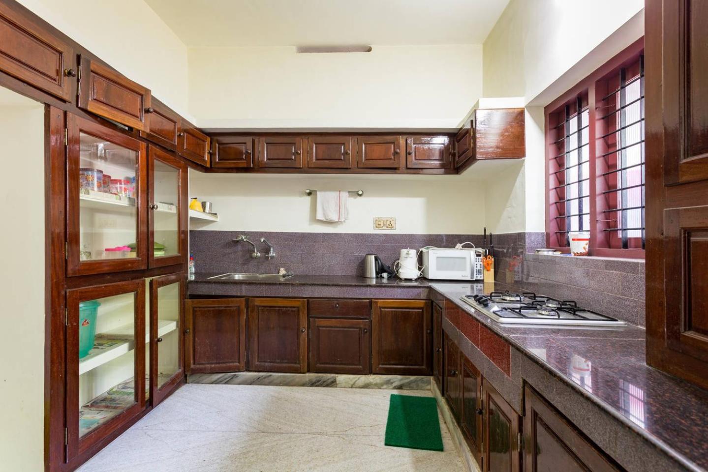 Stay at DBRA 61 Don Bosco Cross Road Vaduthala Ernakulam view 3