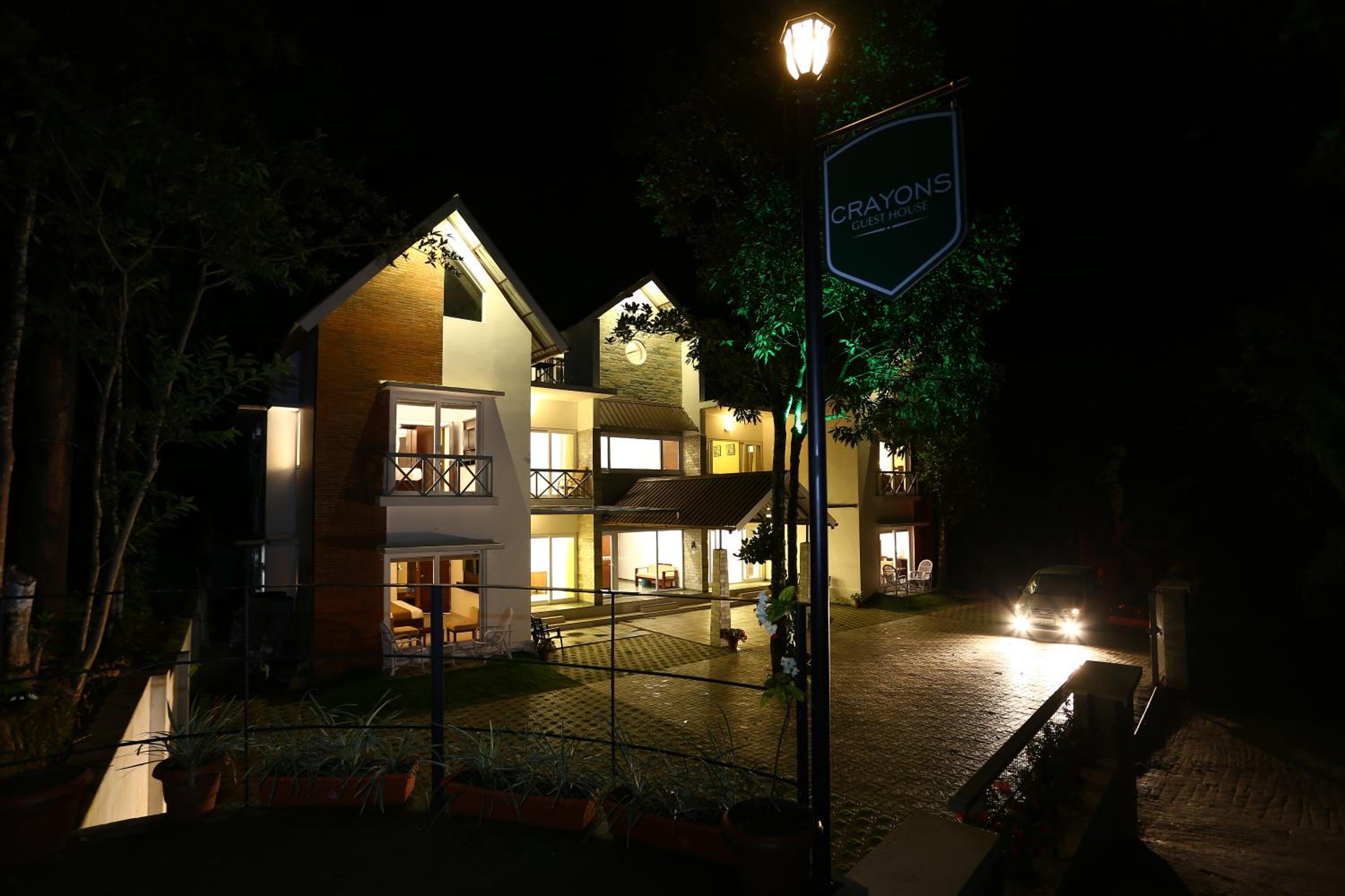 Crayons Guest House Munnar view 4