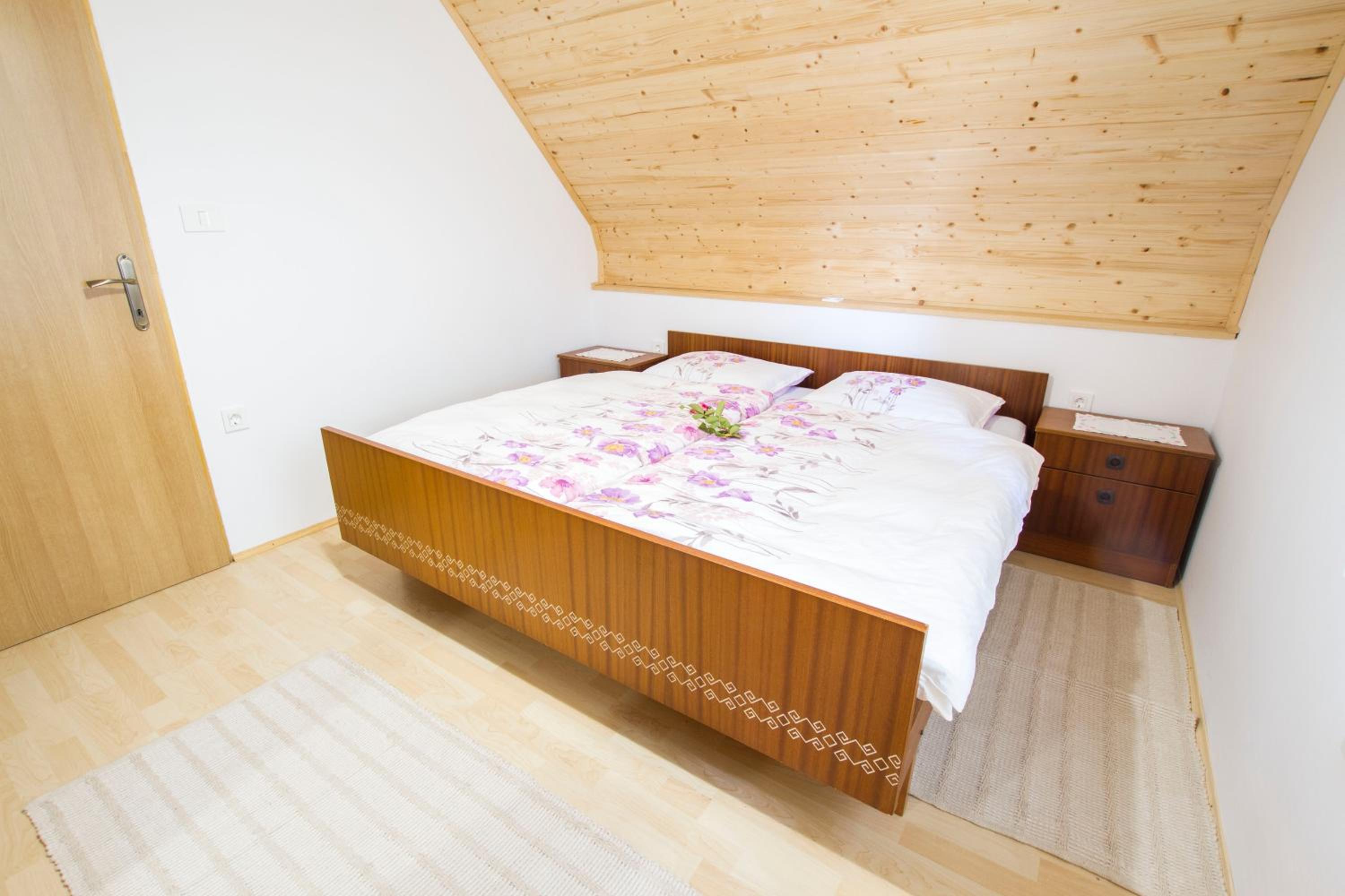 Country House Srček with Two Bedrooms and Vineyard View view 4