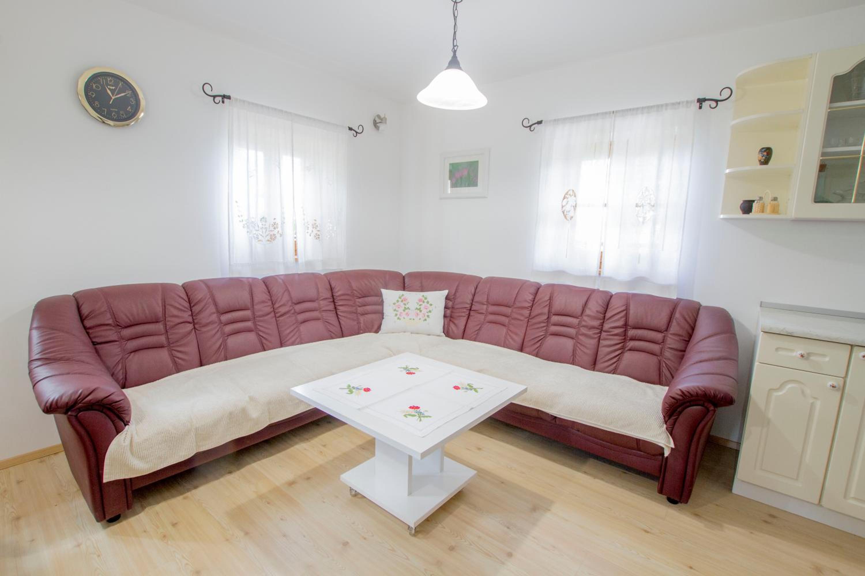 Country House Srček with Two Bedrooms and Vineyard View view 5