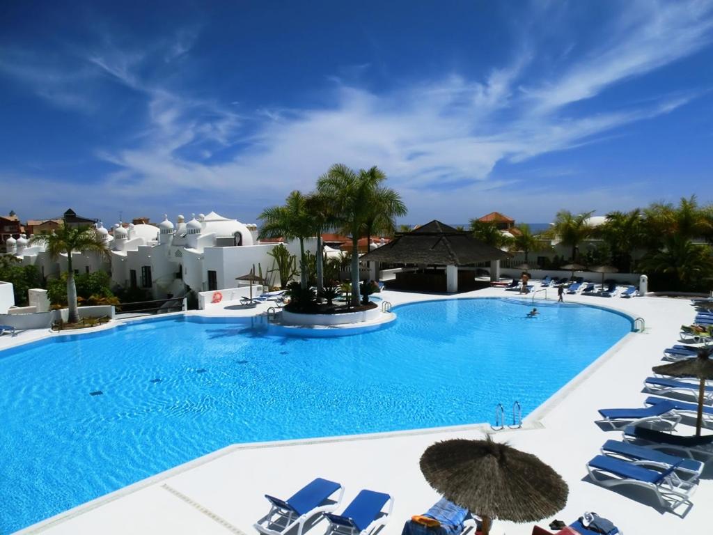 BLU PARADISE COSTA ADEJE - Heated Pool view 4