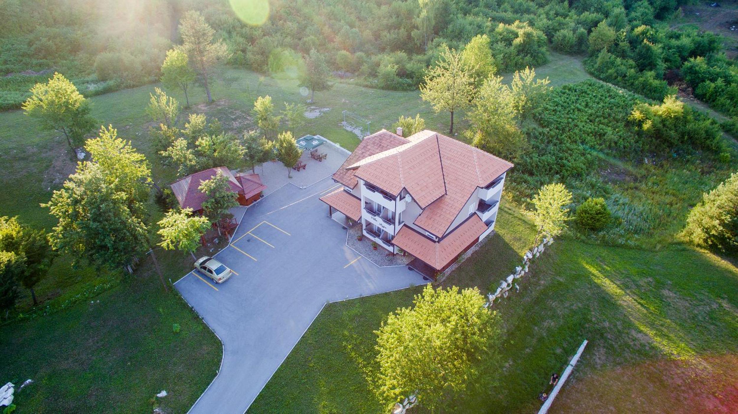 Photo 13