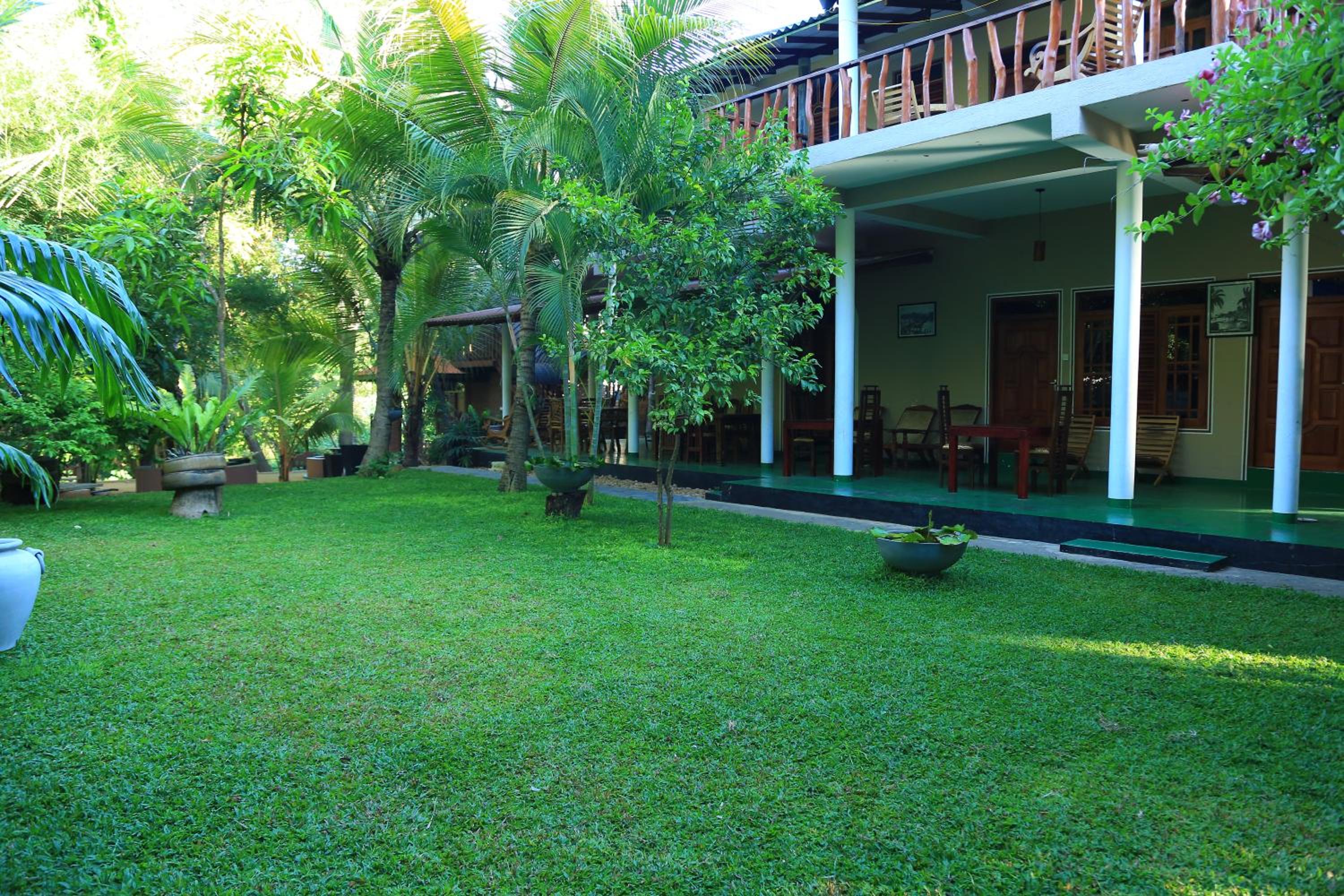 Yala River Face Inn