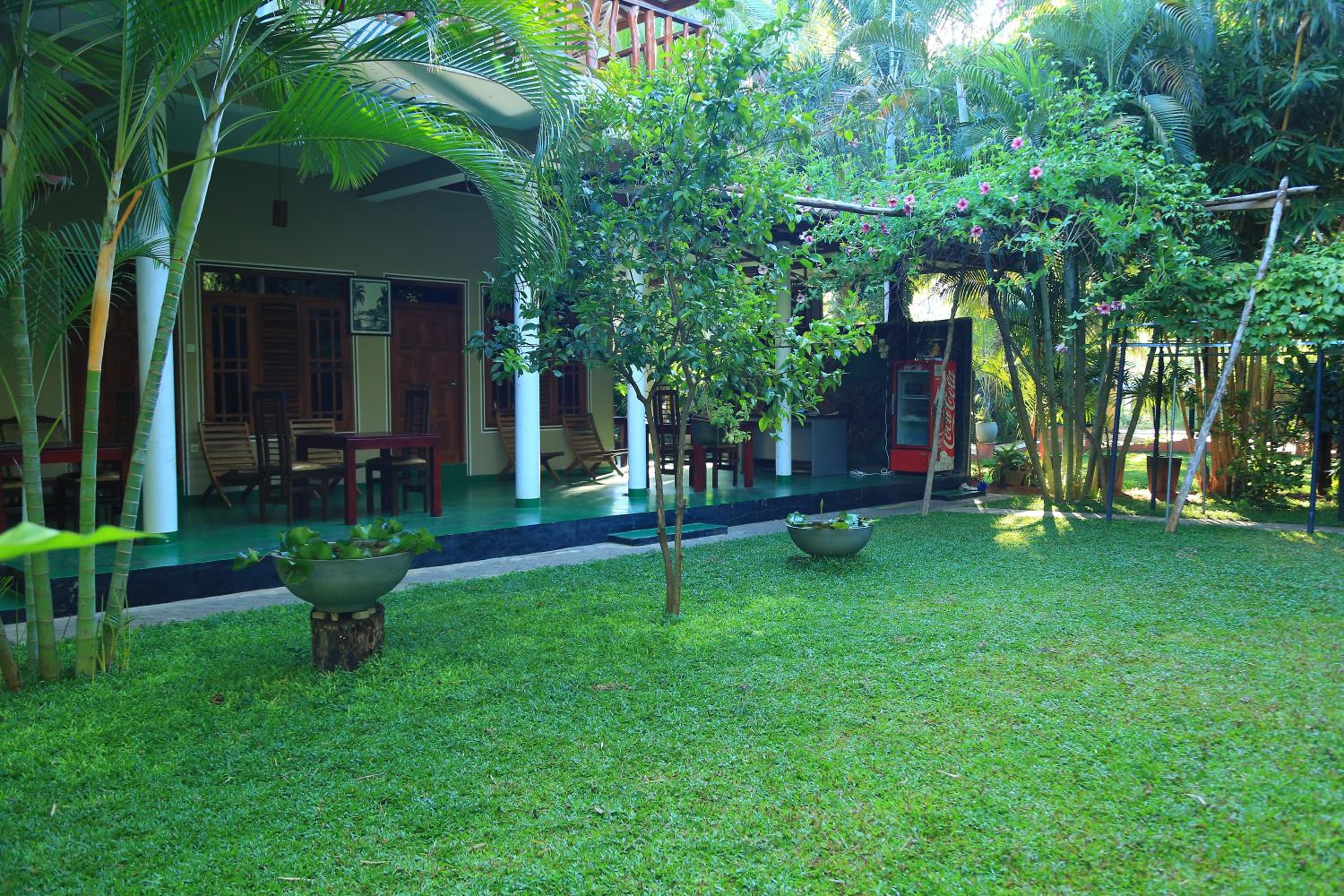 Yala River Face Inn