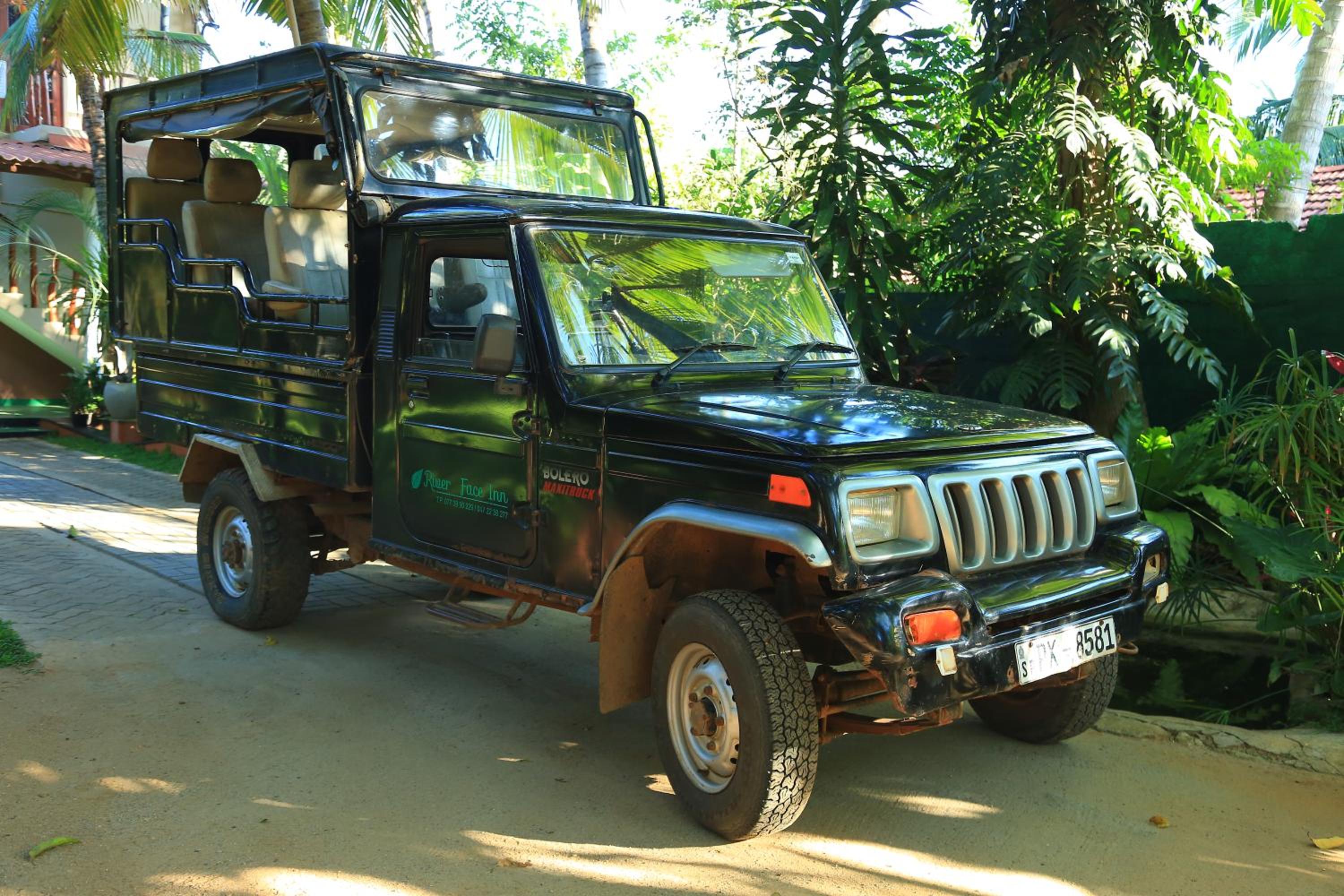 Yala River Face Inn