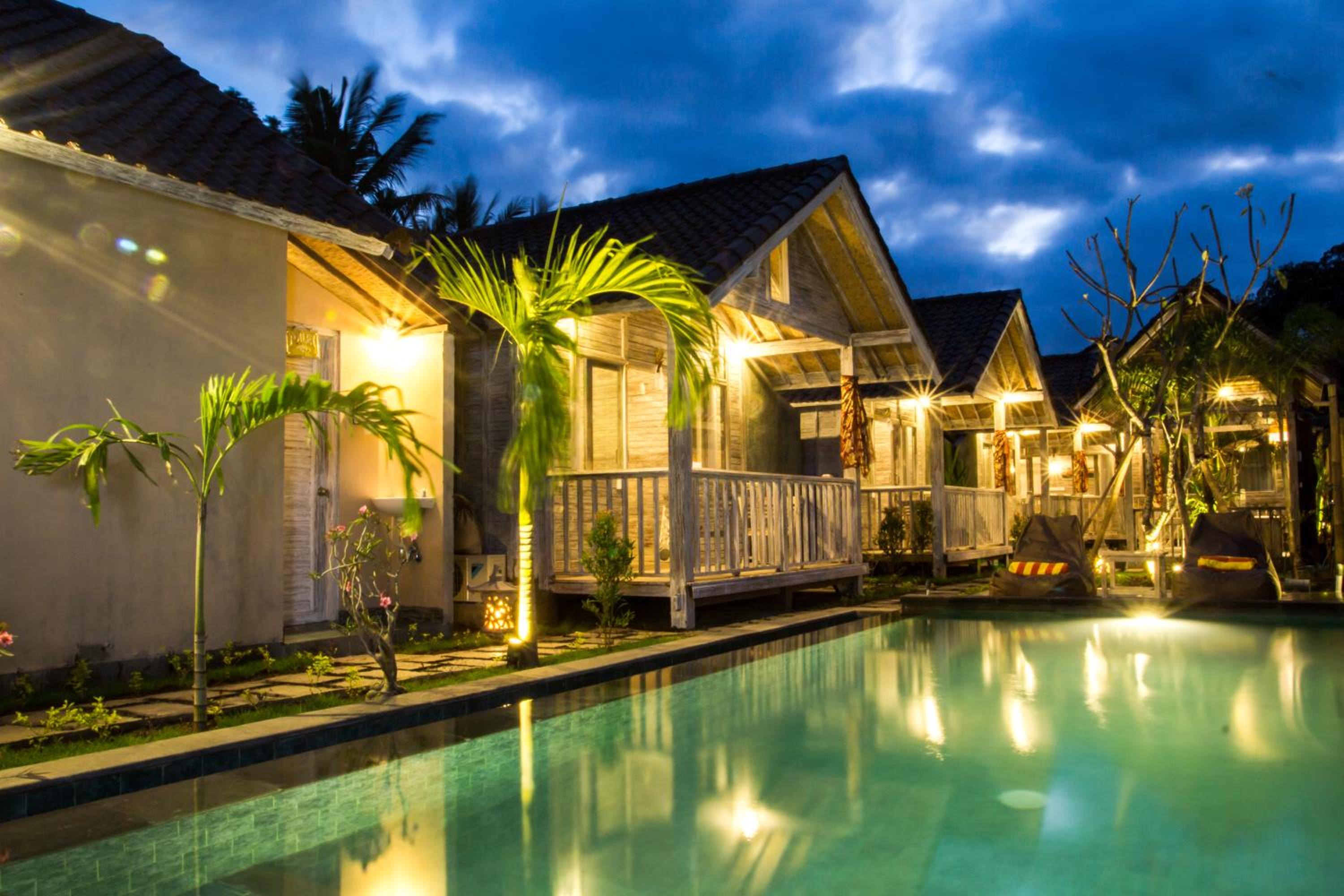 The Syron Huts Lembongan