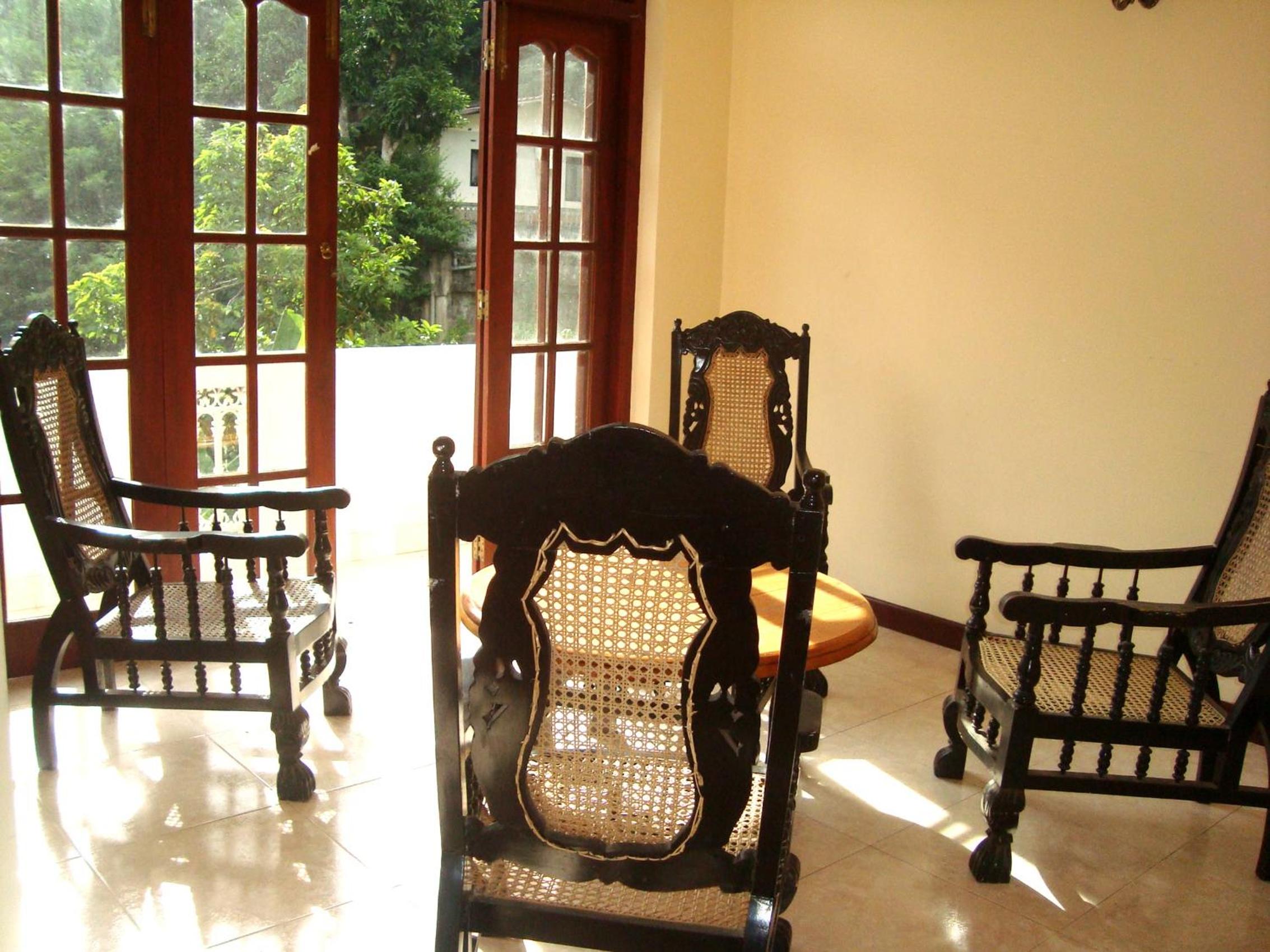 Layathraa Kandy