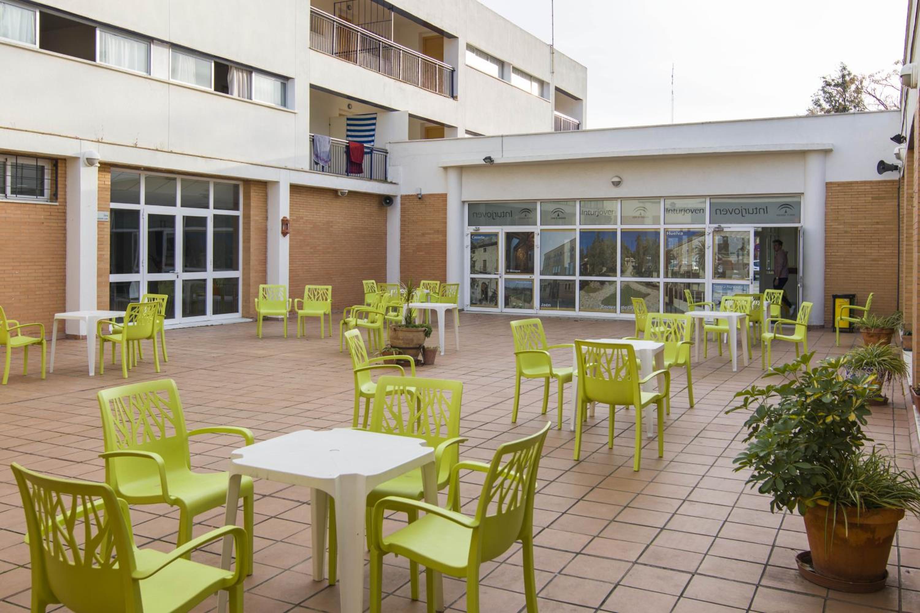 Albergue Inturjoven Sevilla view 4