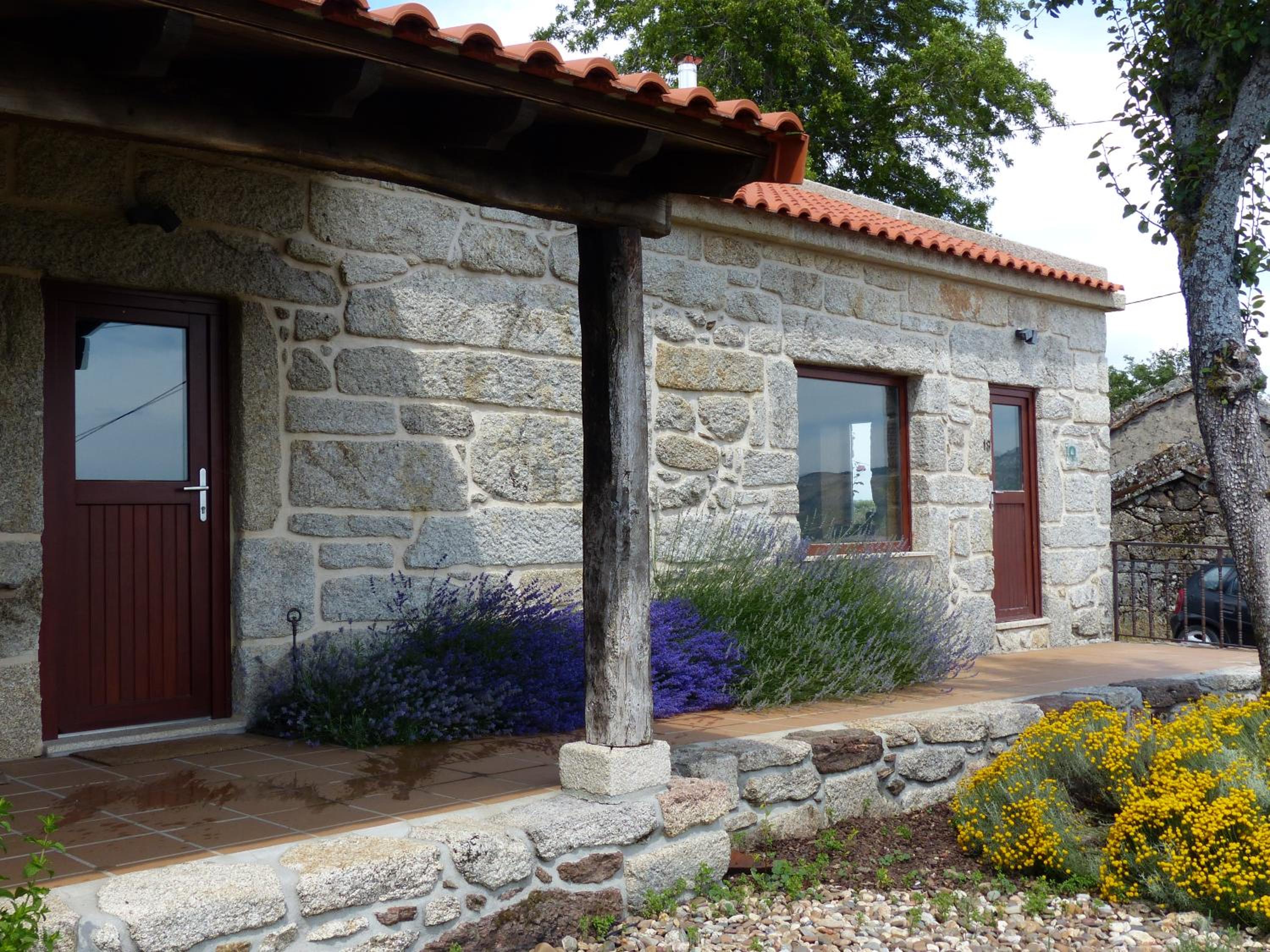 Casa do Alto Montalegre view 5