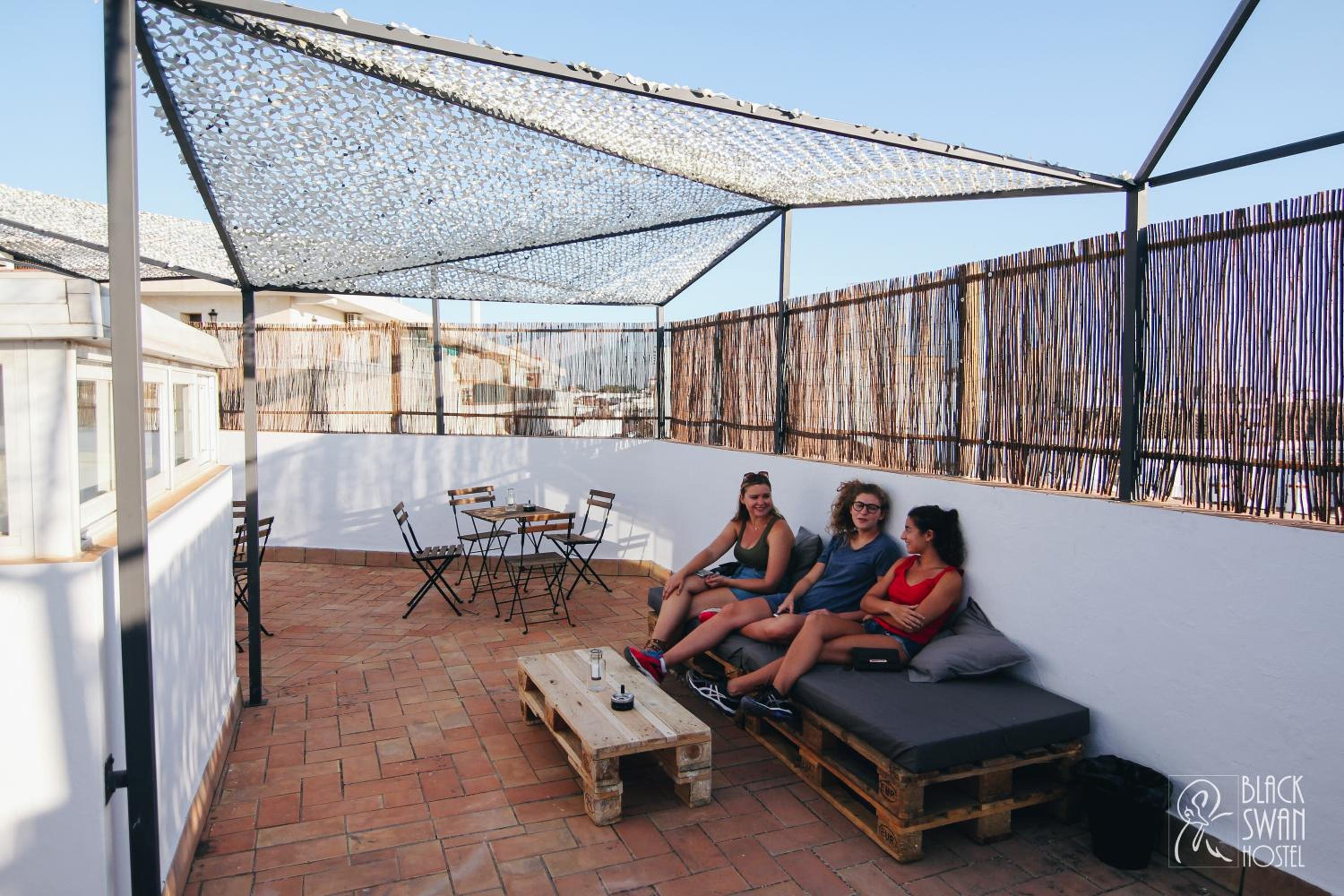 Black Swan Hostel Sevilla