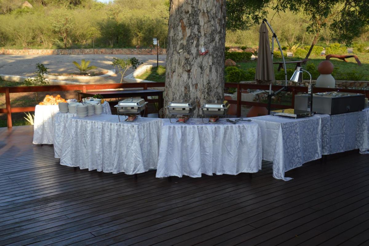 Nahakwe Lodge view 2