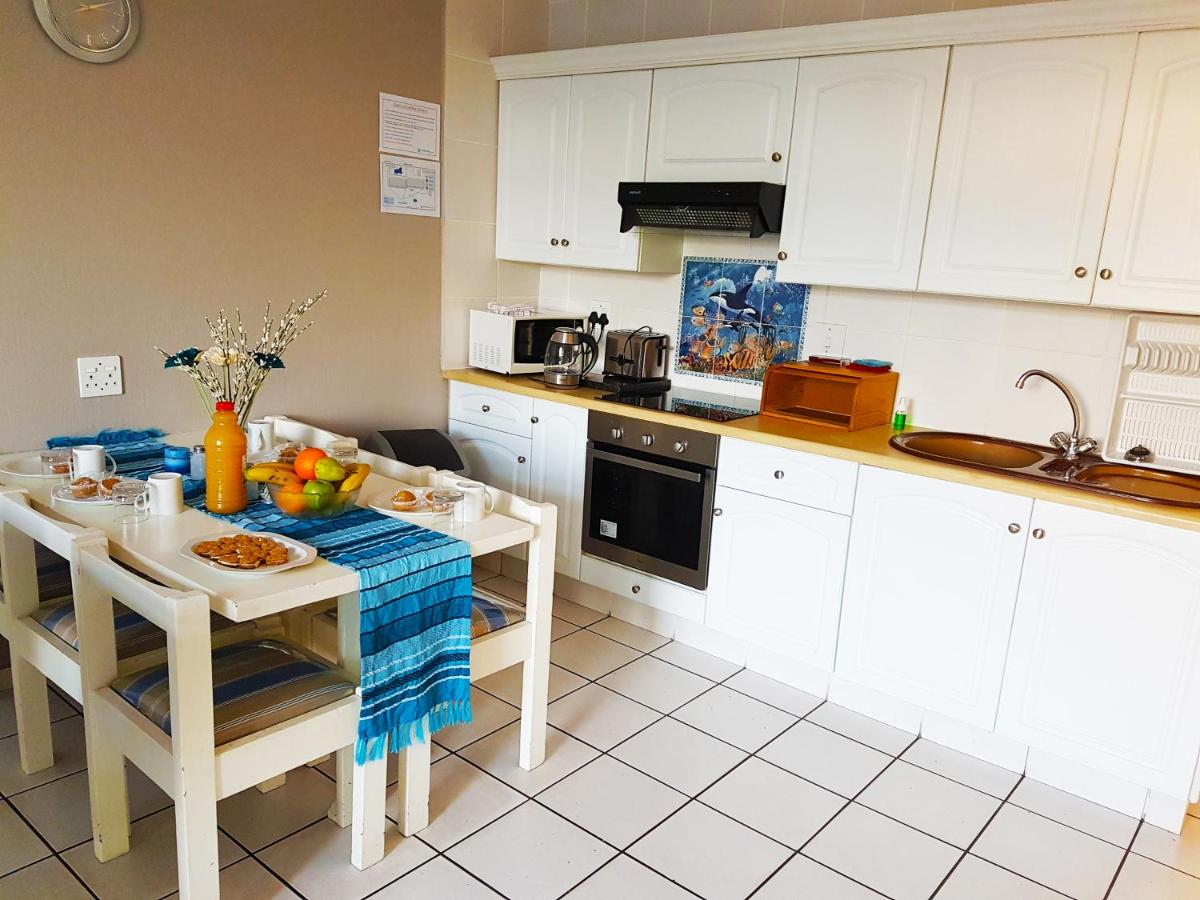 Dumela Margate Flat No 3, Margate, photo 4 of 11