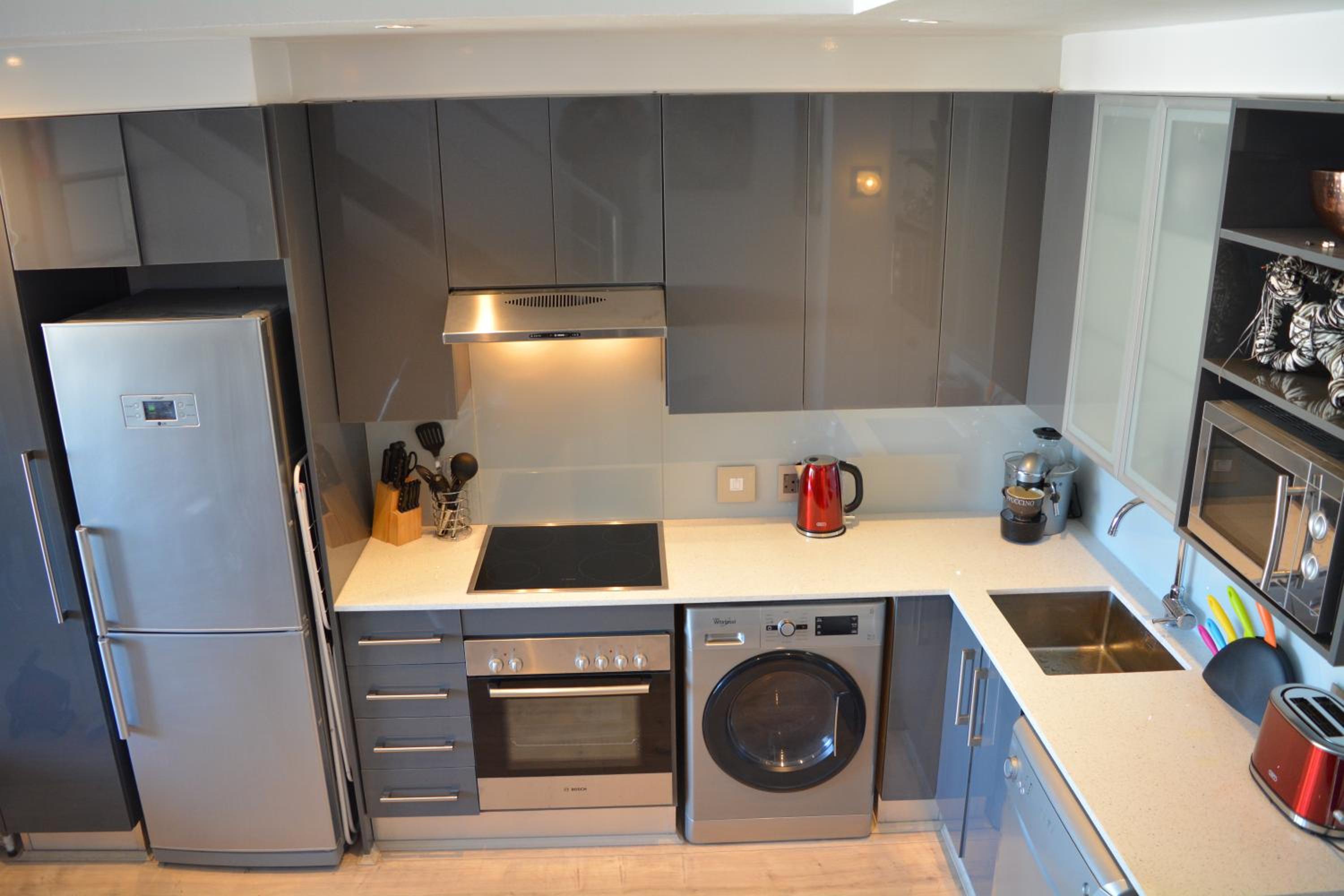 Trendy, Modern City Centre Apartment view 2