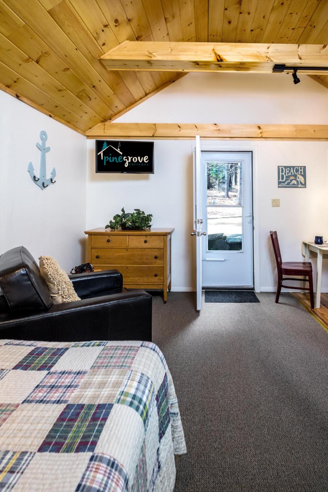 Pine Grove Cottages