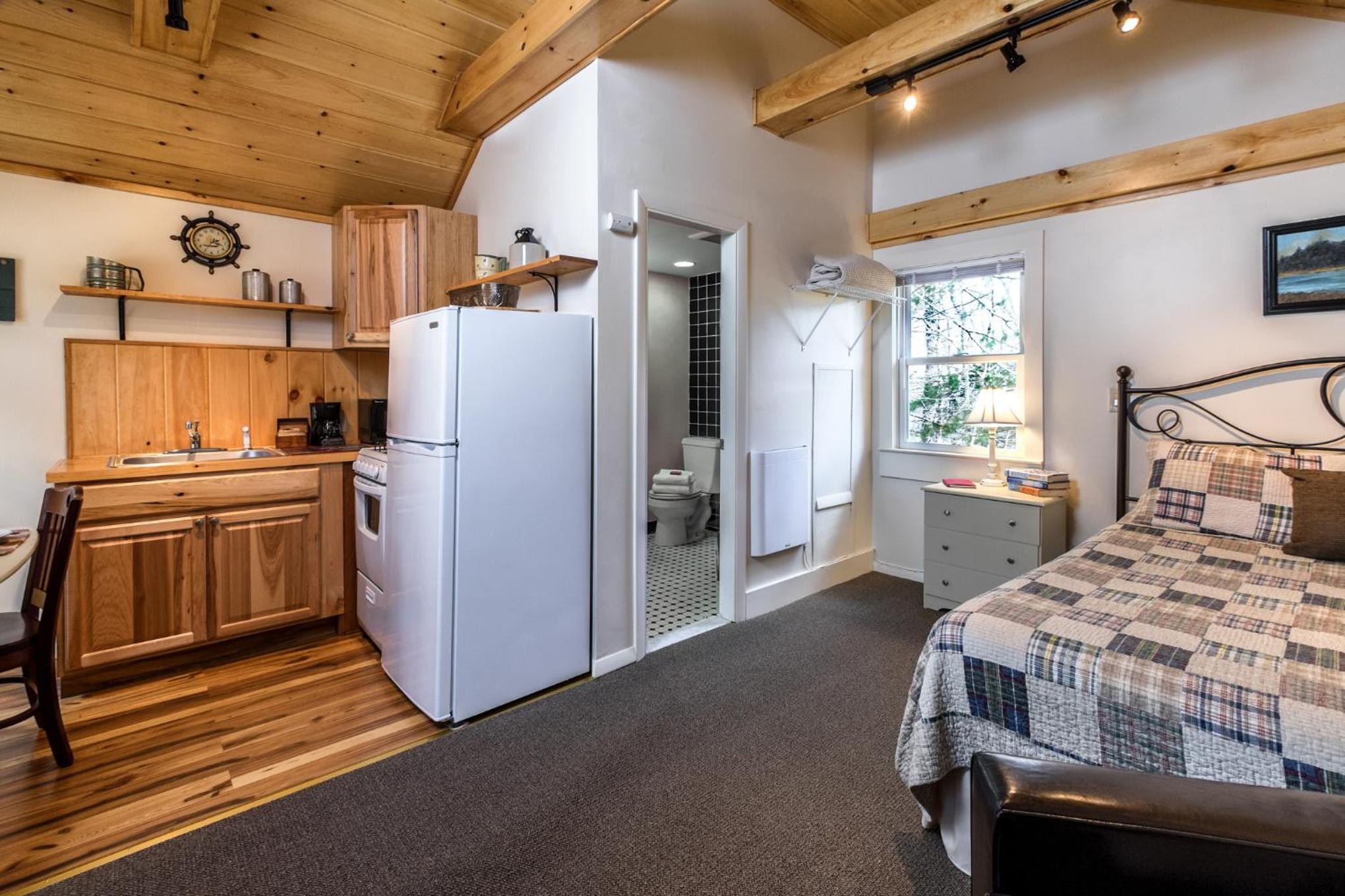 Pine Grove Cottages