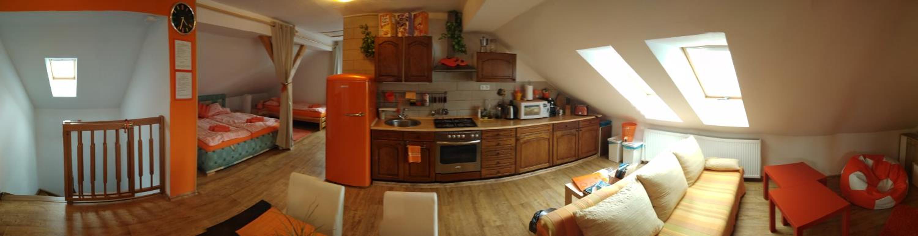 Orange Loft Apartment view 4