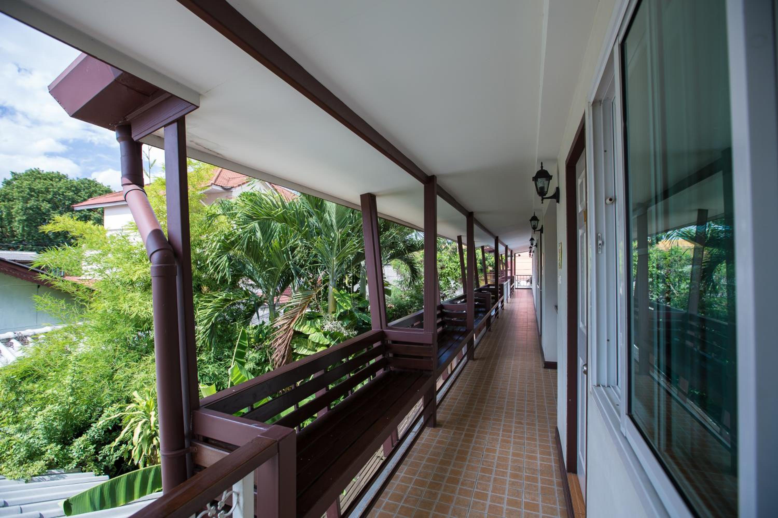 Baanchernchiangmai Hotel