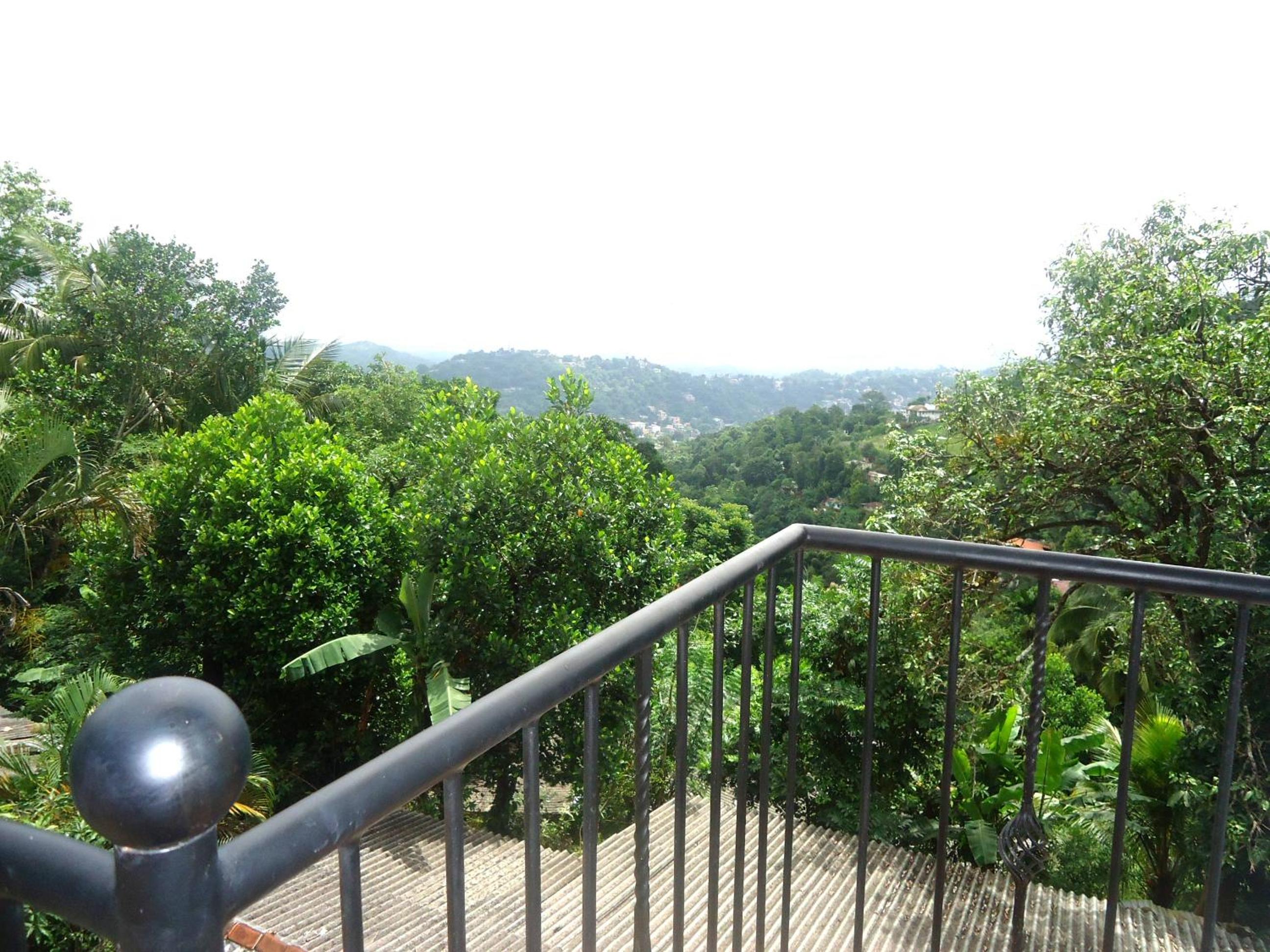 Layathraa Kandy