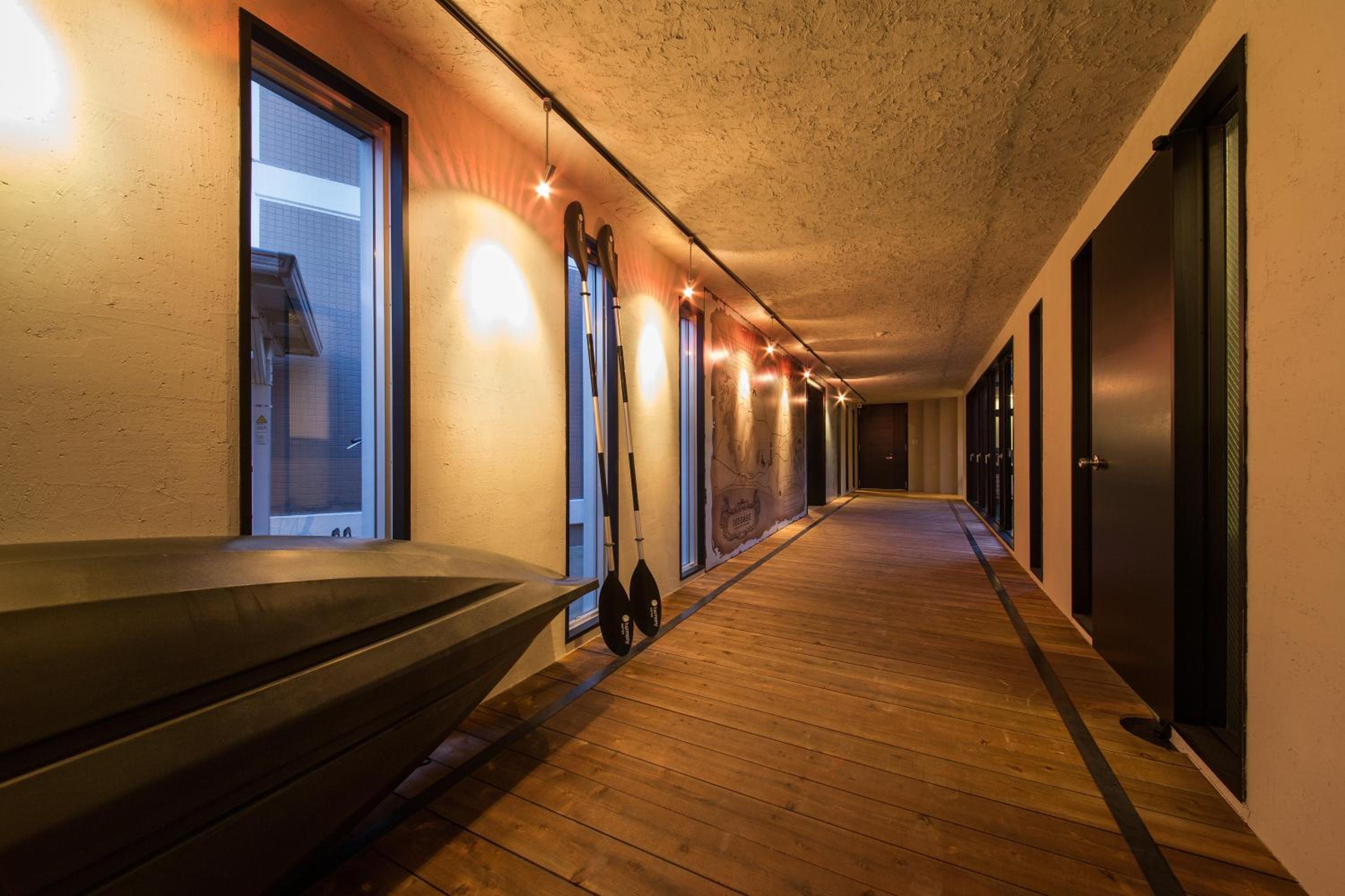 365BASE outdoor hostel