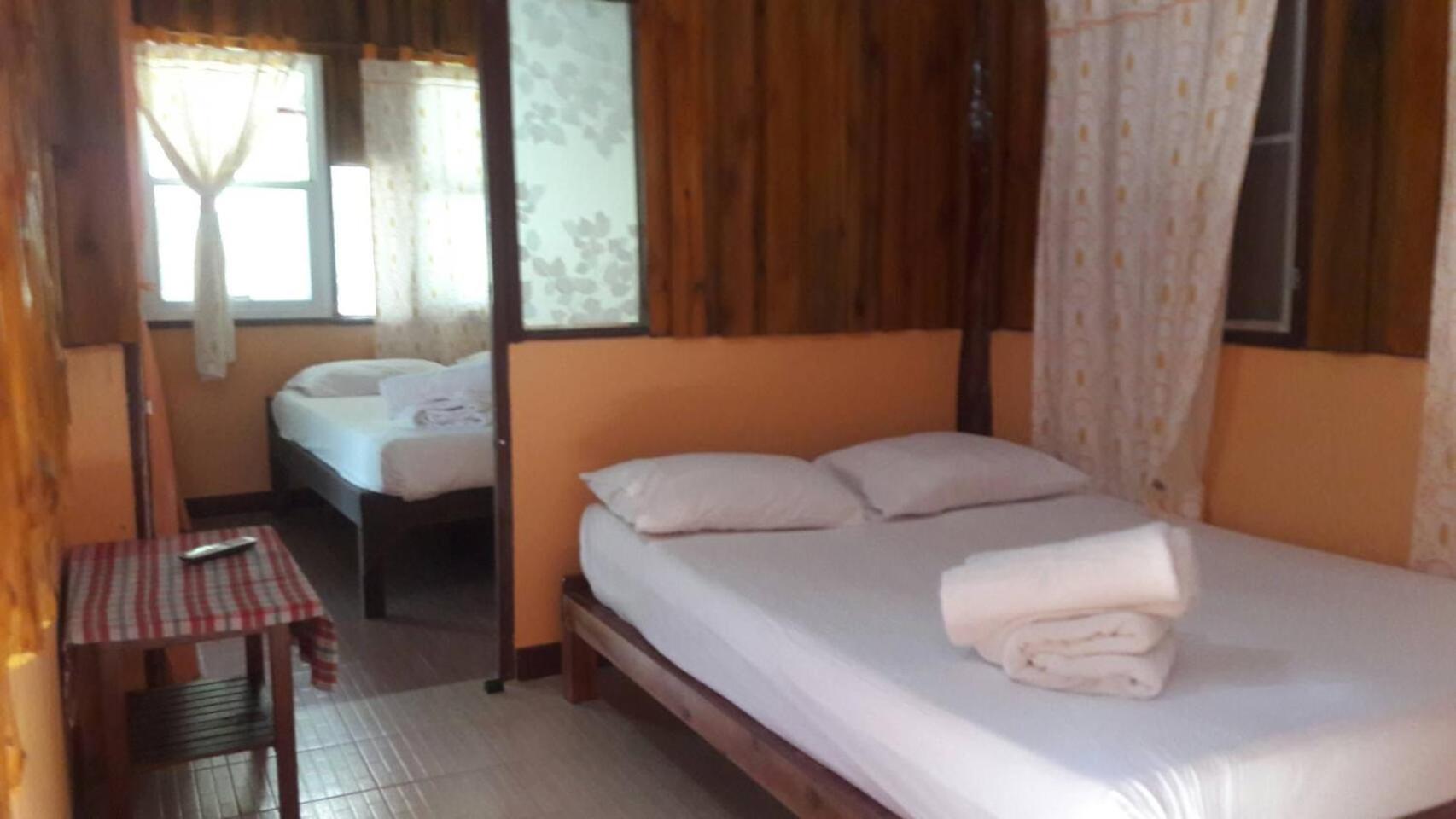 บ้านสนมณีโฮมสเตย์ Bansonmanee Homestay