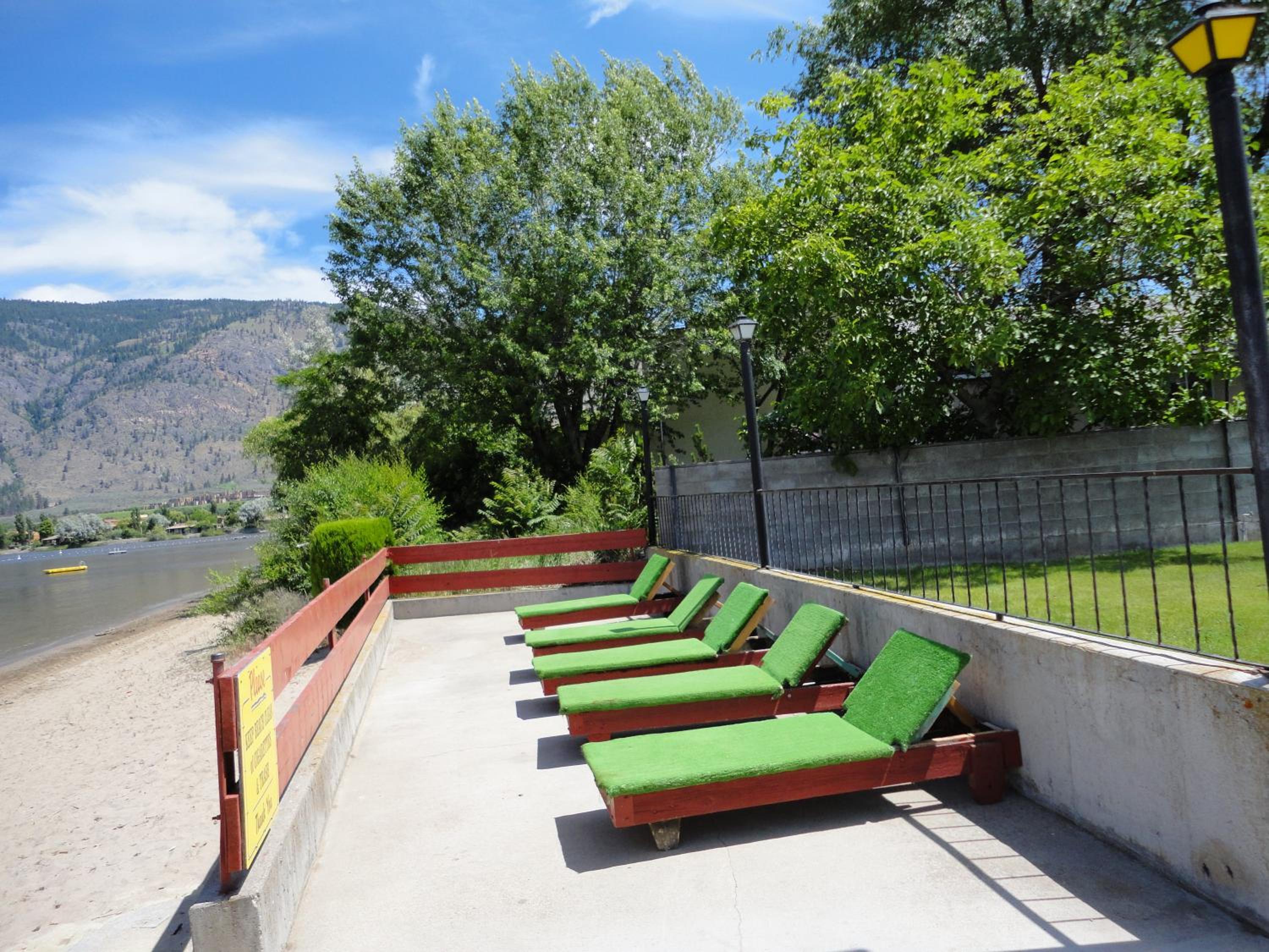 Falcon Resort