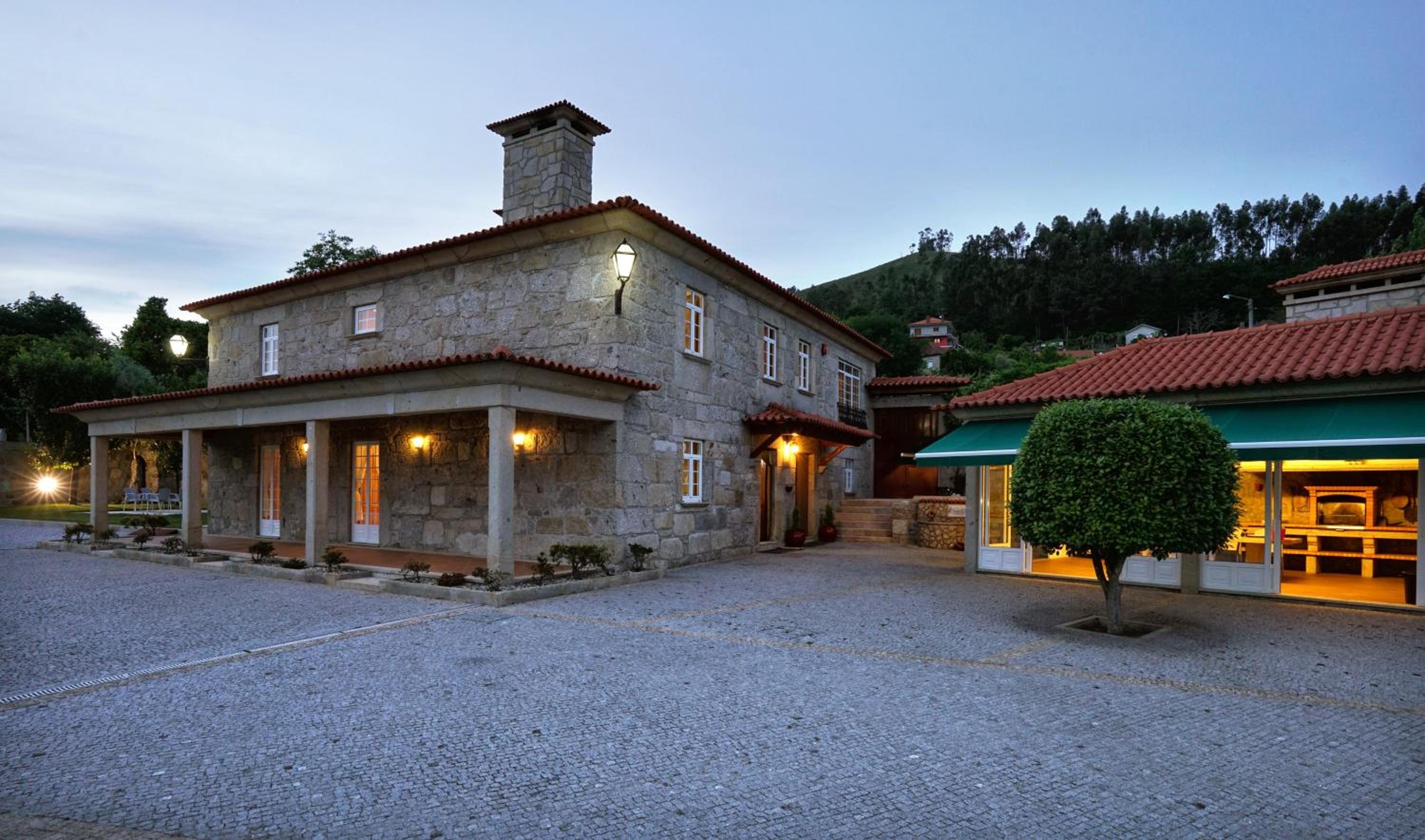 Casa da Torre view 3