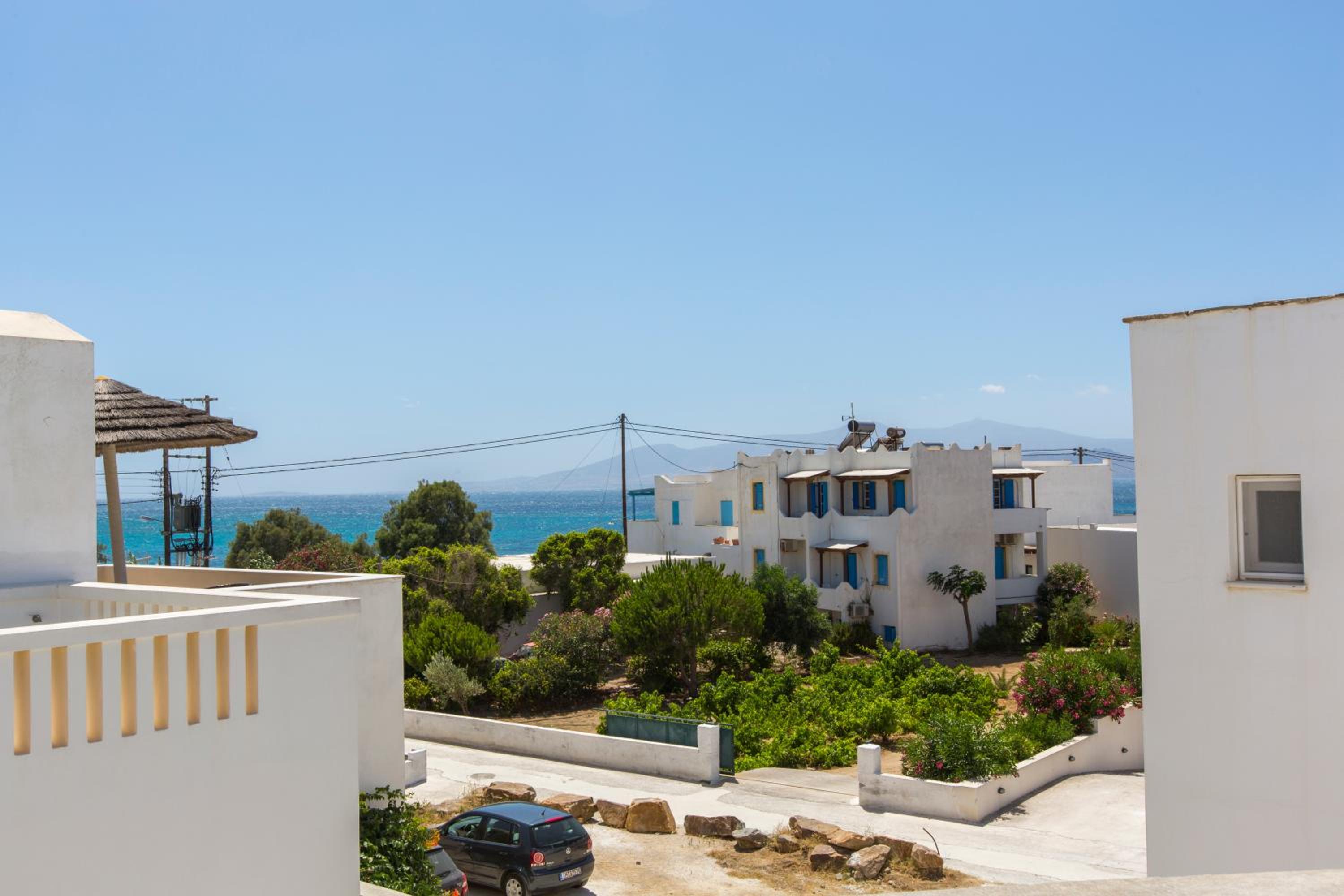 Iades Studios & Apartments