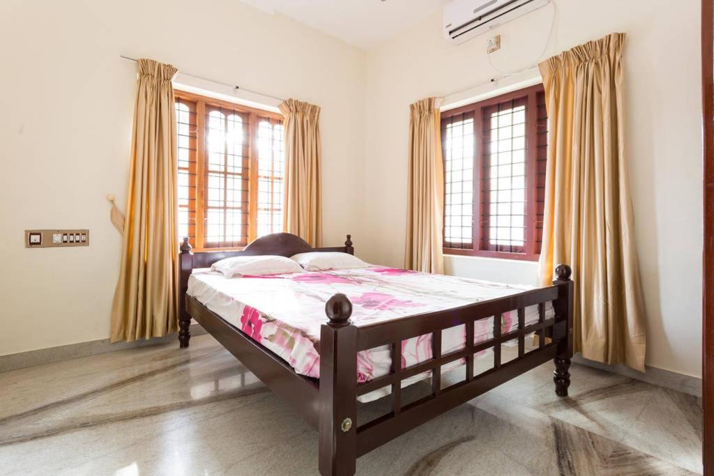 Stay at DBRA 61 Don Bosco Cross Road Vaduthala Ernakulam view 2