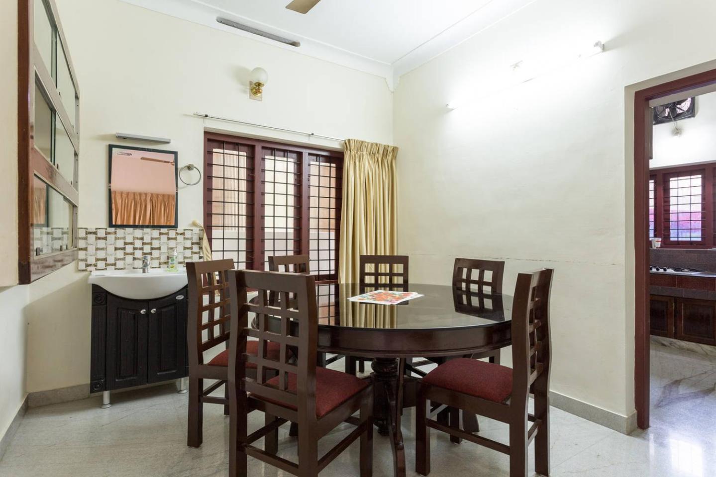 Stay at DBRA 61 Don Bosco Cross Road Vaduthala Ernakulam view 4