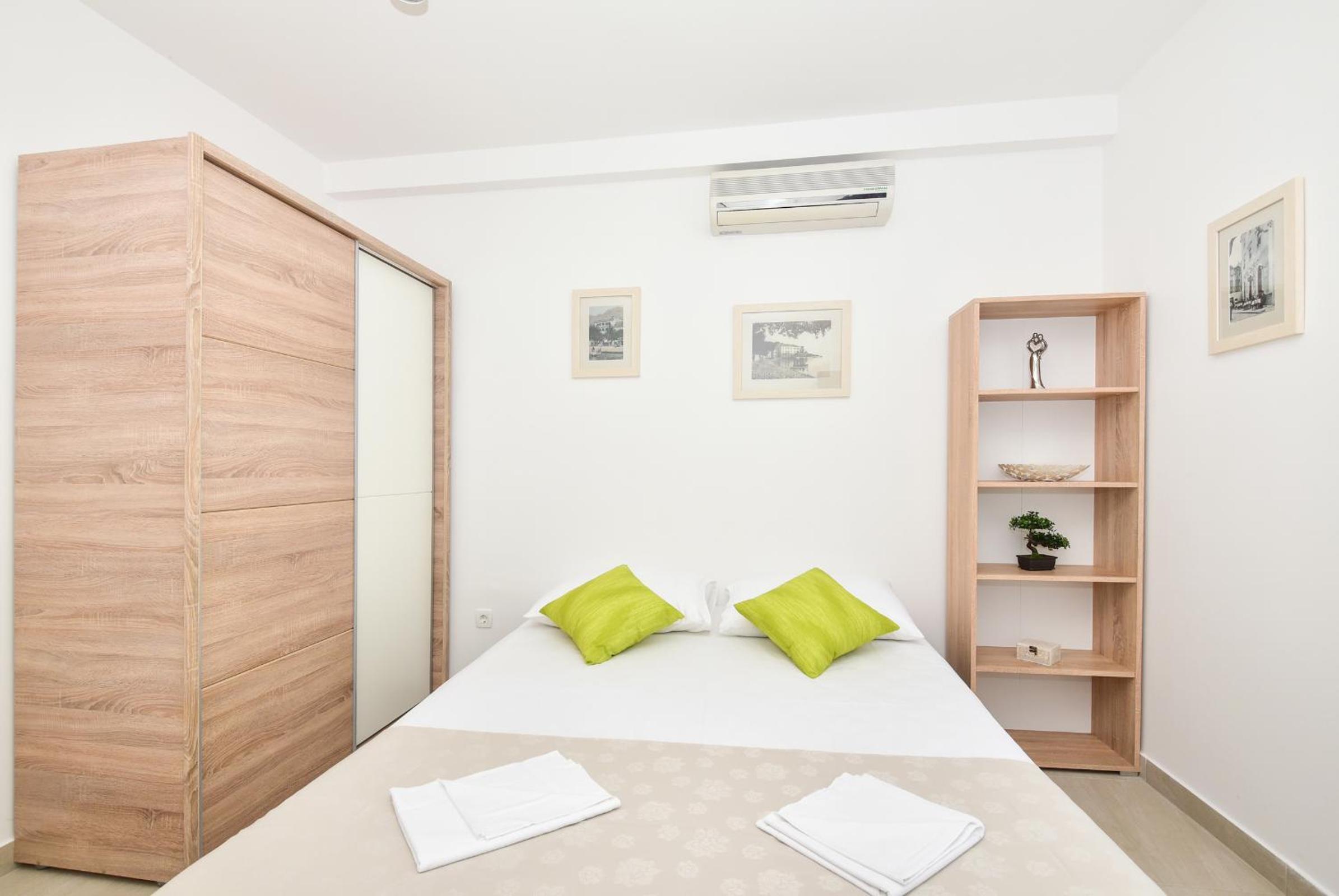 Apartments Mustapic
