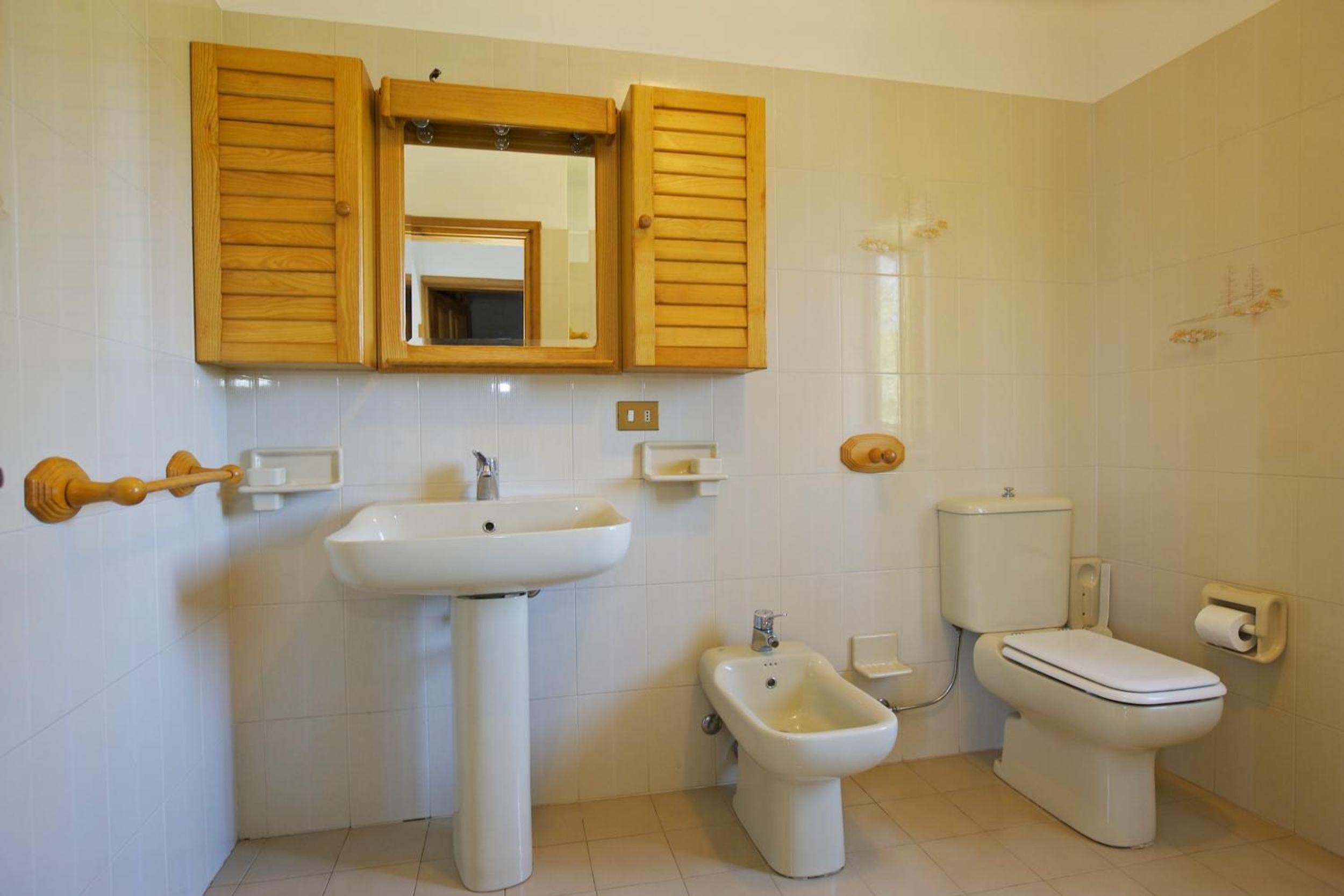 Rustico Ponte en Cannero Riviera — bathroom