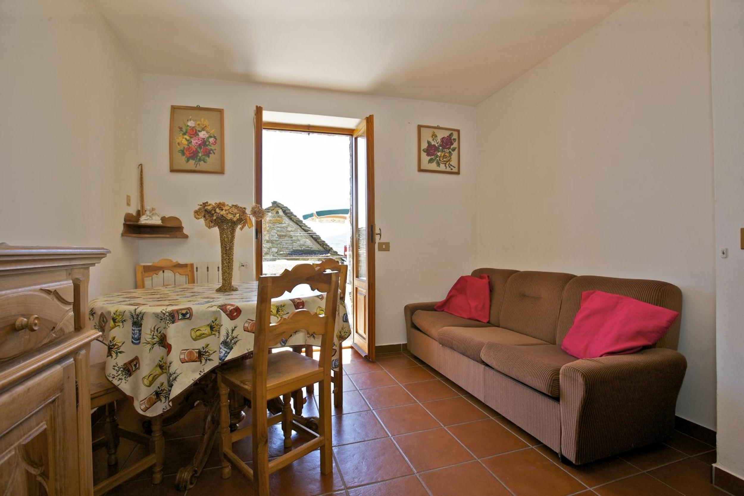 Rustico Ponte en Cannero Riviera — hotel room