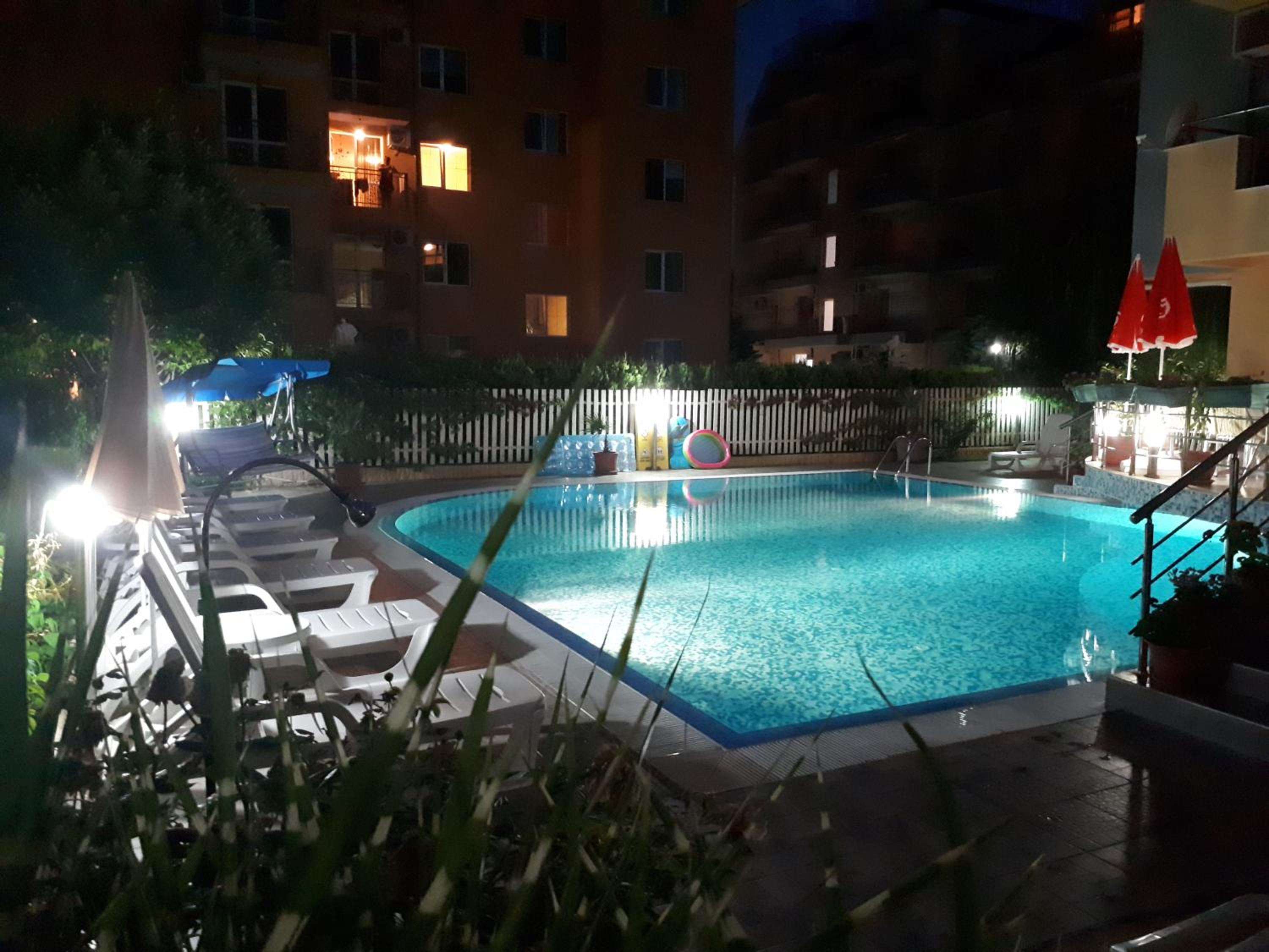 swimming pool