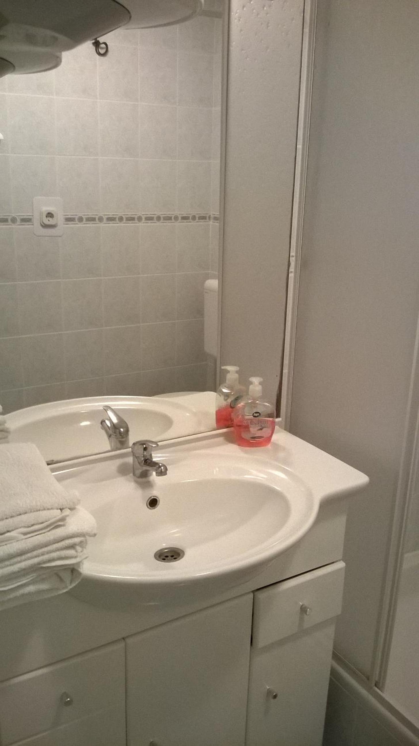 Photo 33