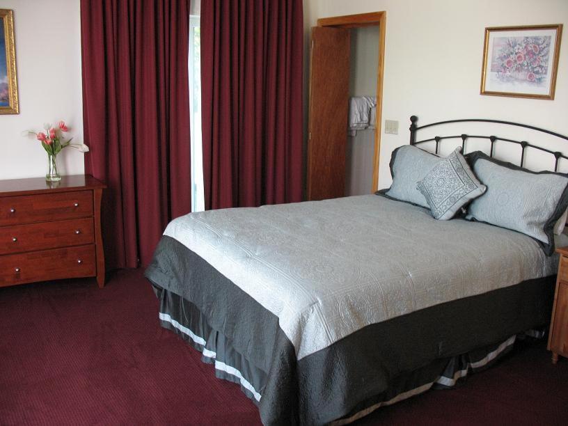 A Cambridge House Inn - Property Image 1