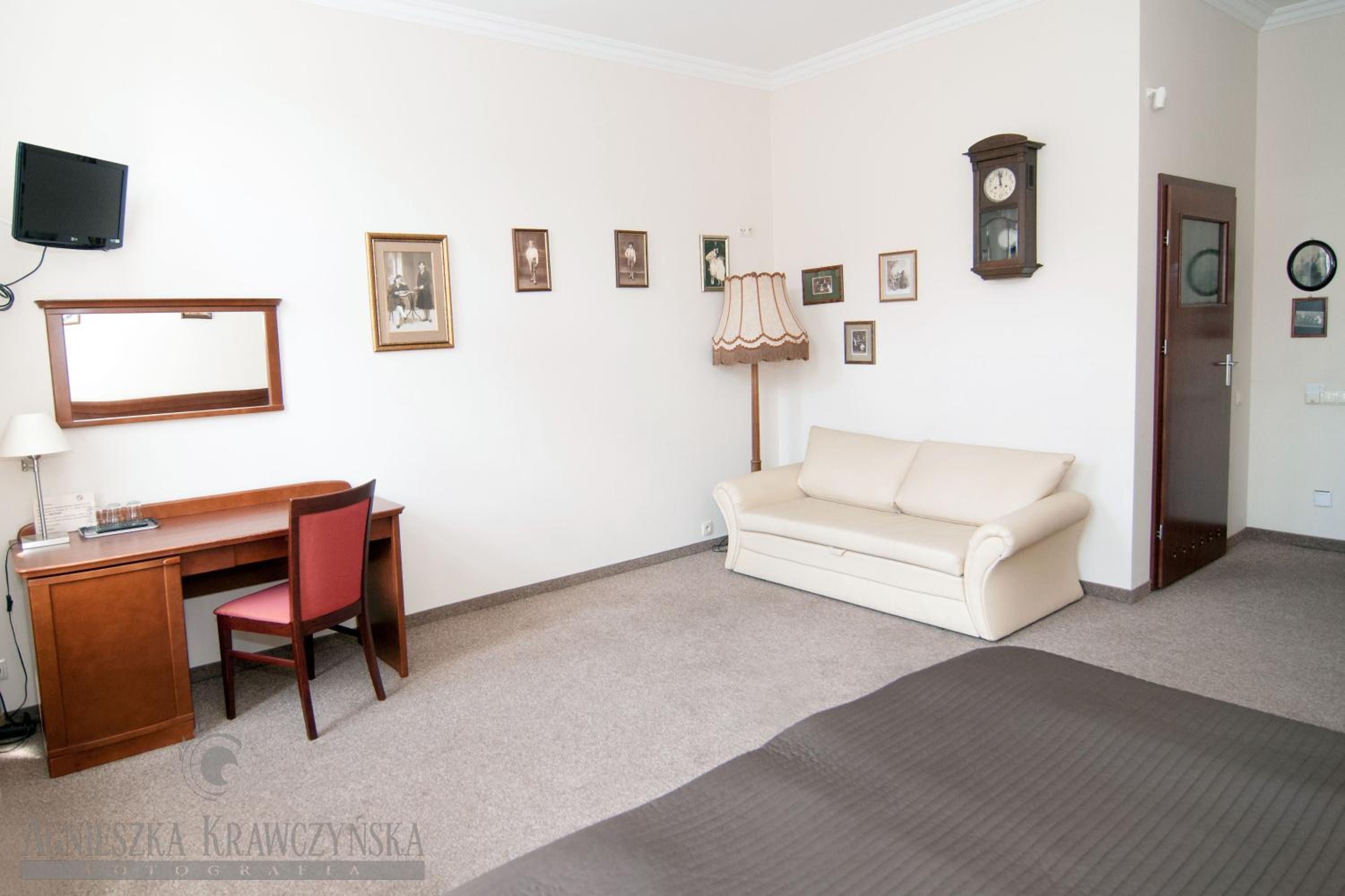 Photo 6
