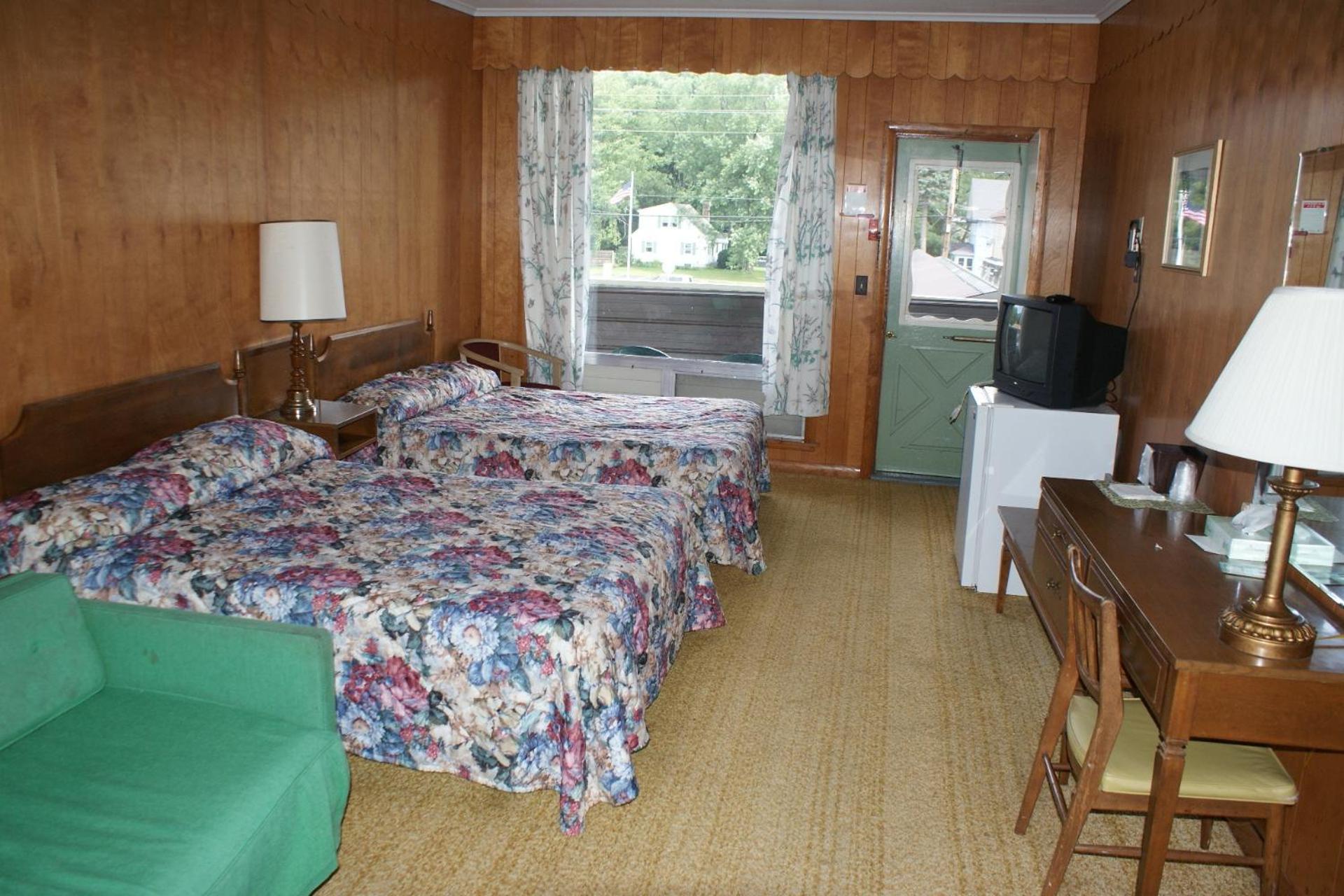 Northern Peaks Motor Inn