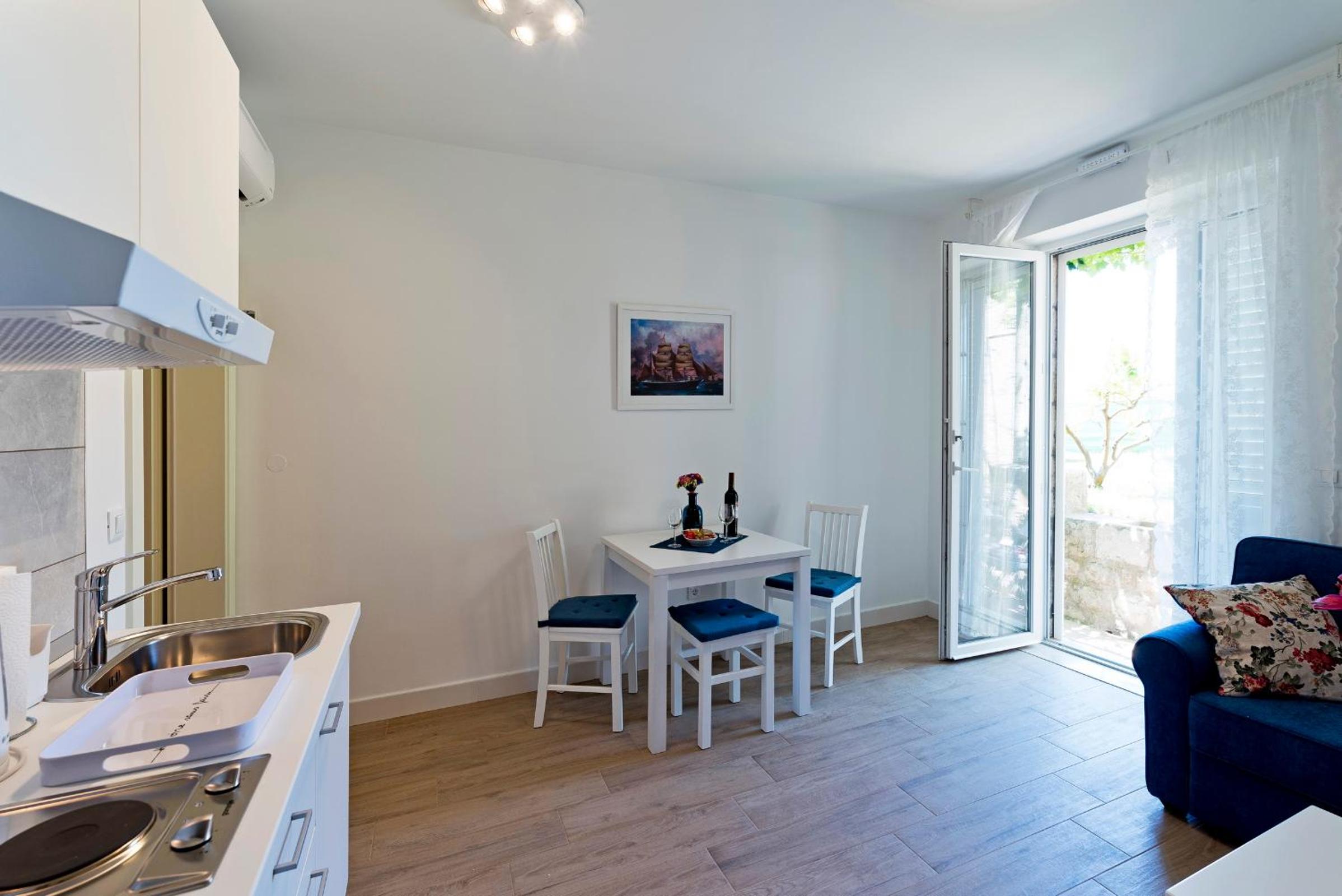 Ida Apartments