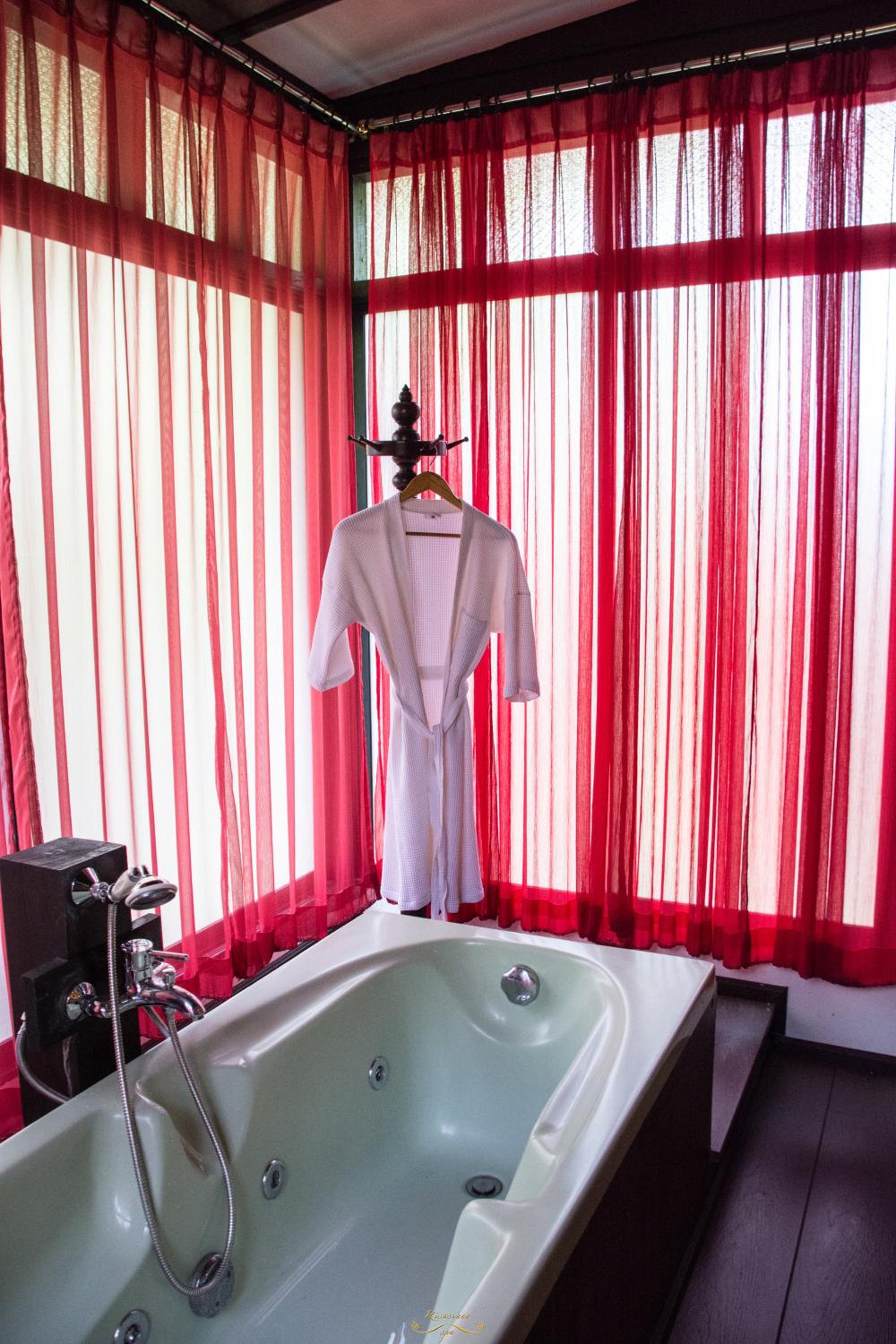Risasinee Spa & Resort