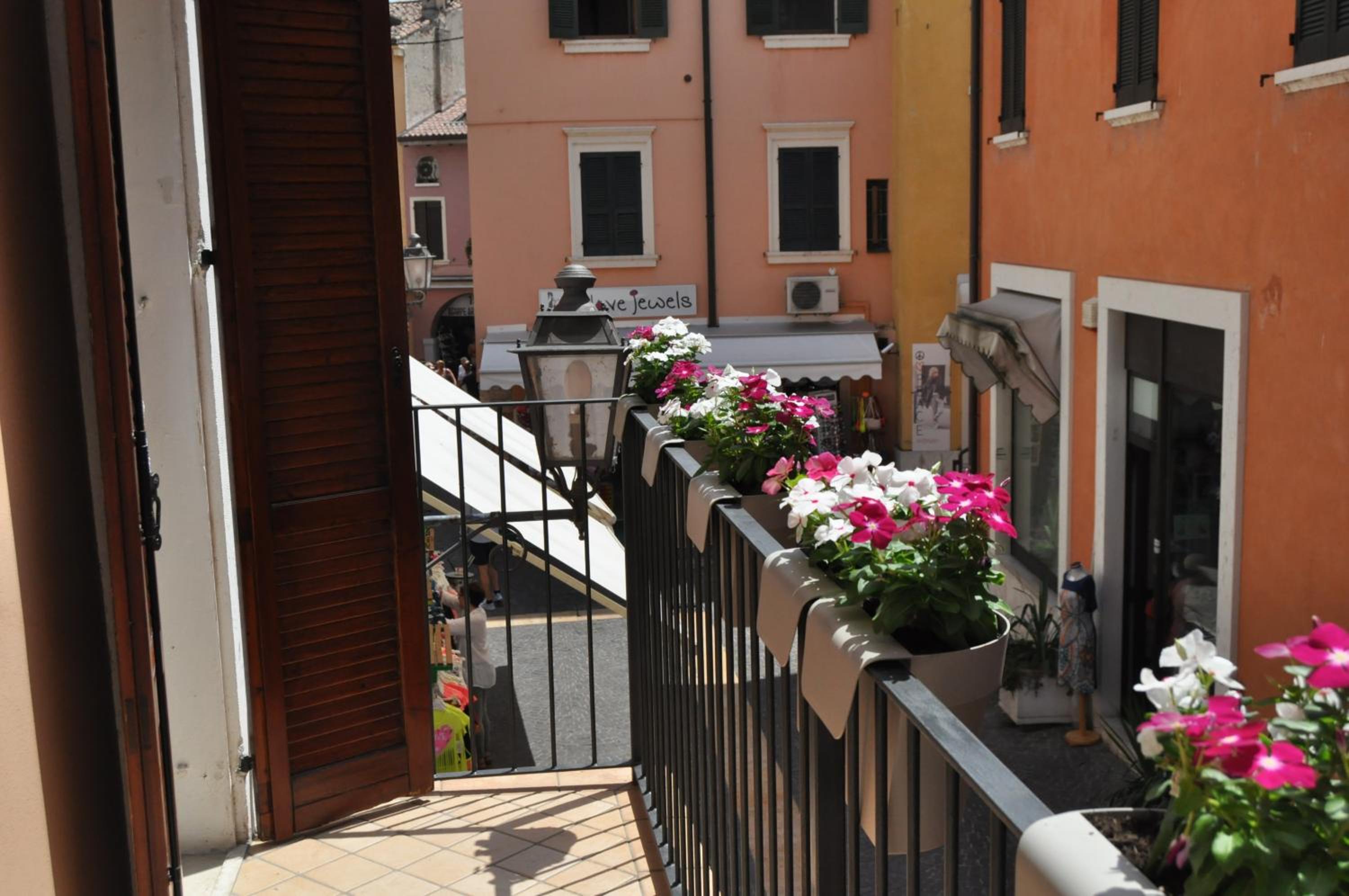 Le Finestre sul Borgo Rooms
