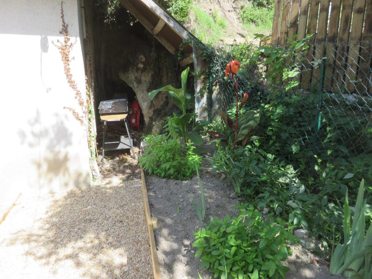 Photo 6