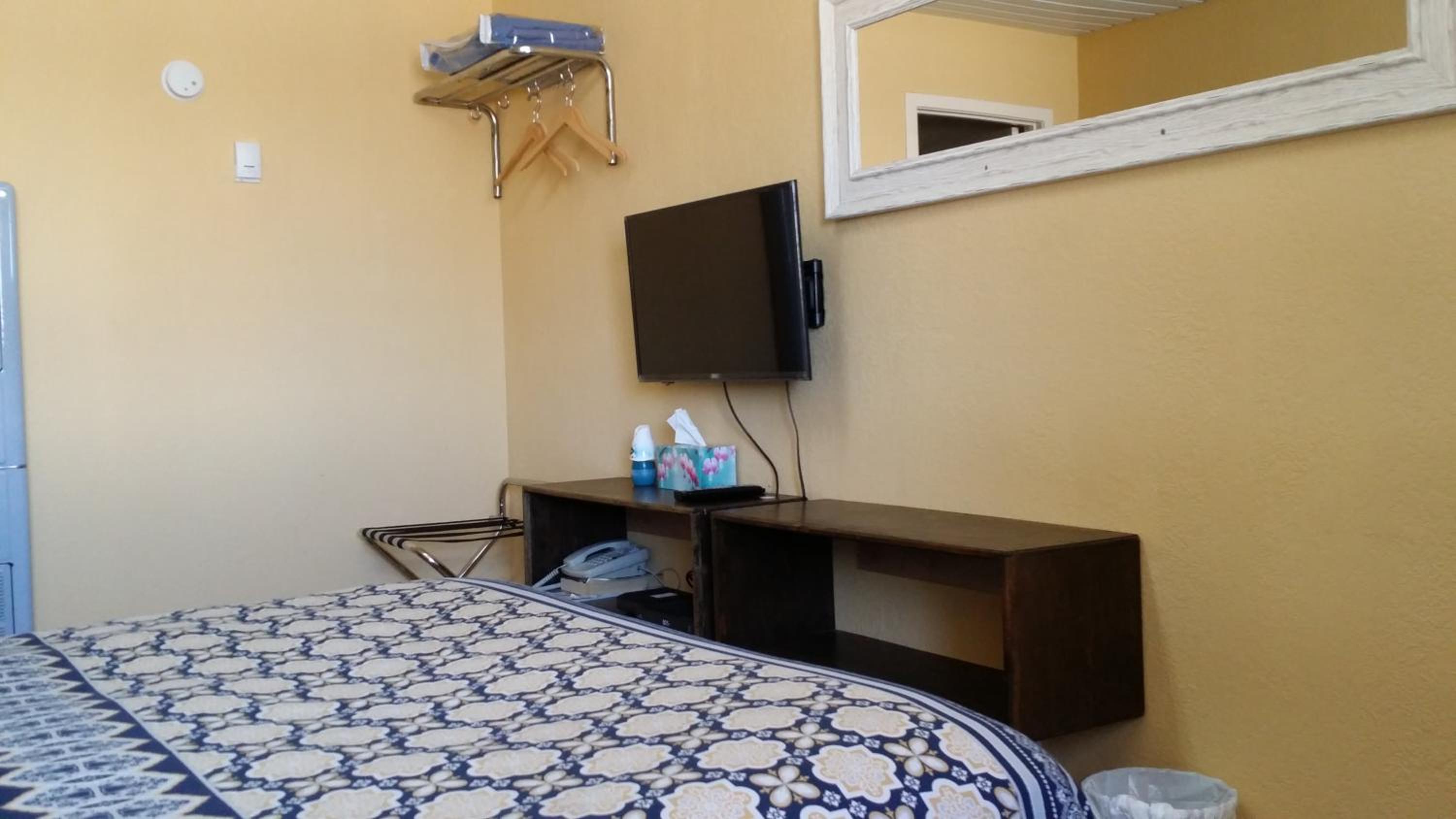 Century II Motel