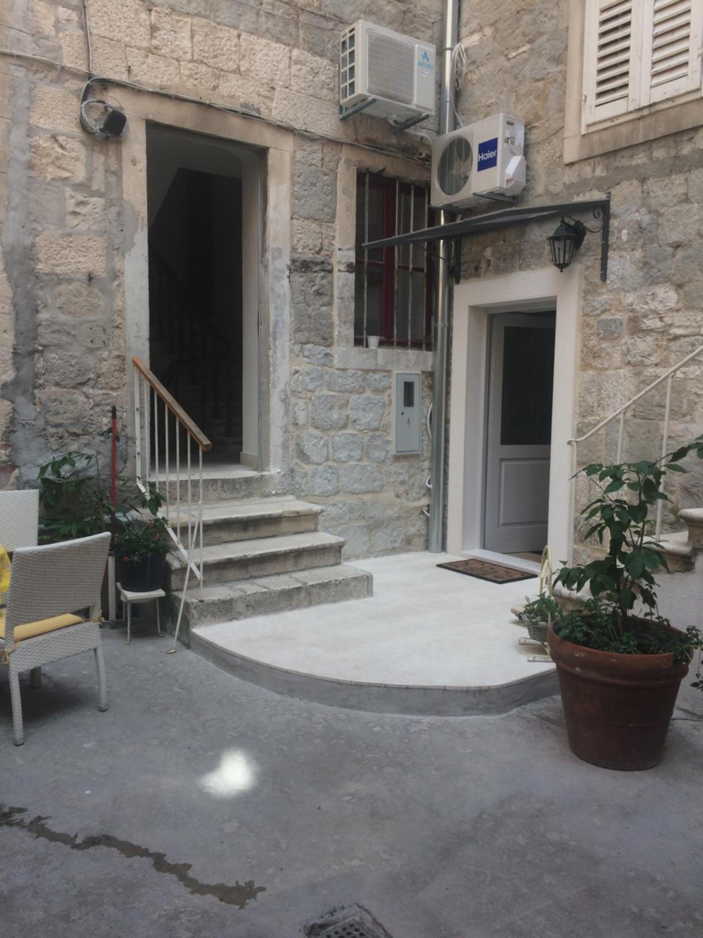 Studio apartman Ana view 4