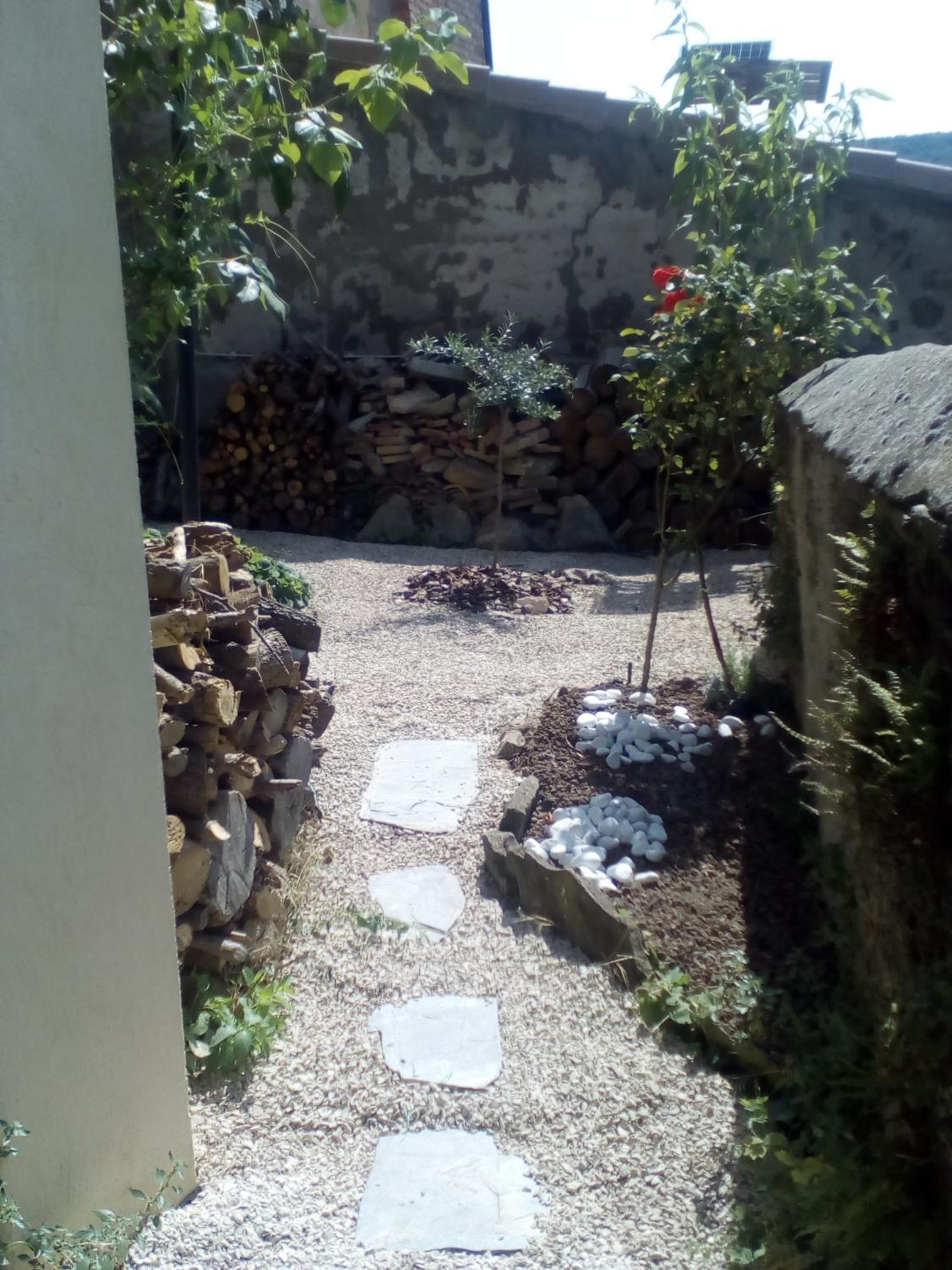 Photo 46